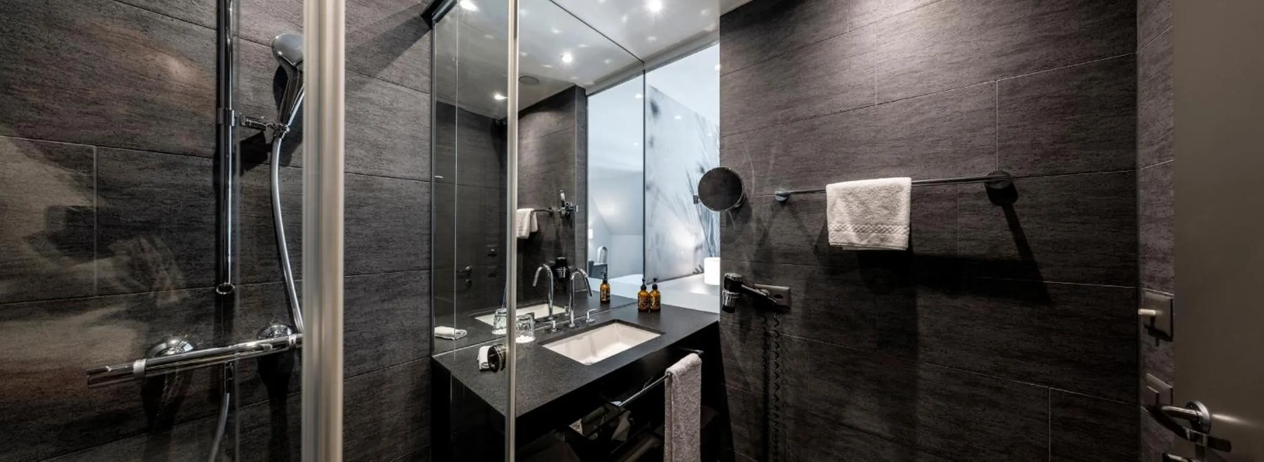 Shower in Hotel Vitznauerhof - Lifestyle Hideaway at Lake Lucerne