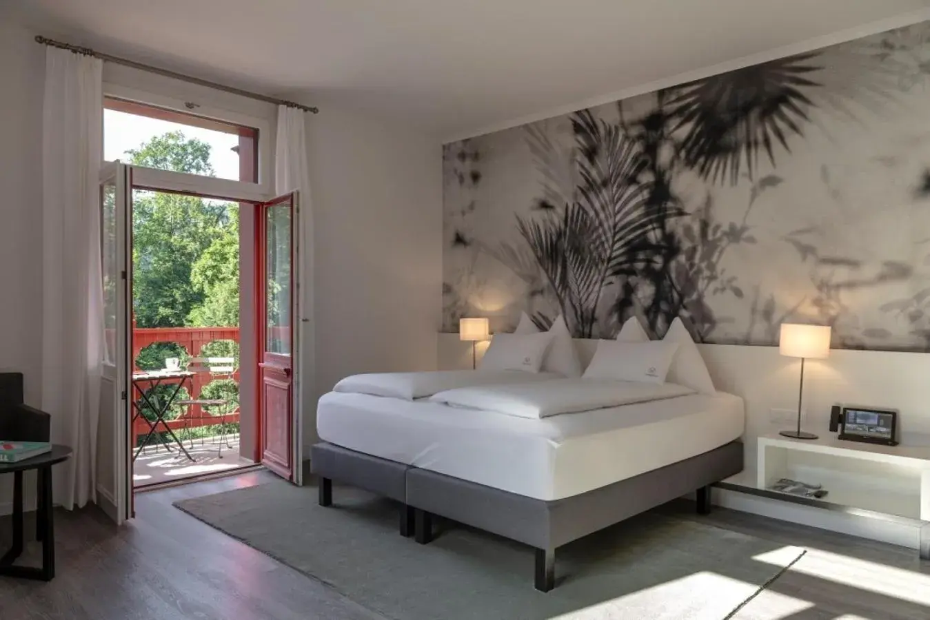 Double Room with Mountain View in Hotel Vitznauerhof - Lifestyle Hideaway at Lake Lucerne Double Room with Mountain View in Hotel Vitznauerhof - Lifestyle Hideaway at Lake Lucerne