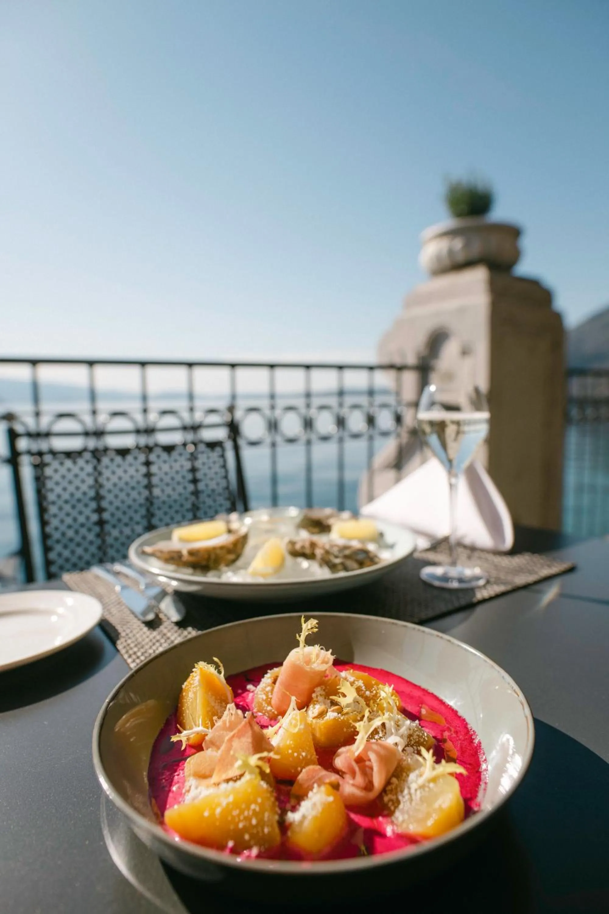 Restaurant/places to eat in Hotel Vitznauerhof - Lifestyle Hideaway at Lake Lucerne