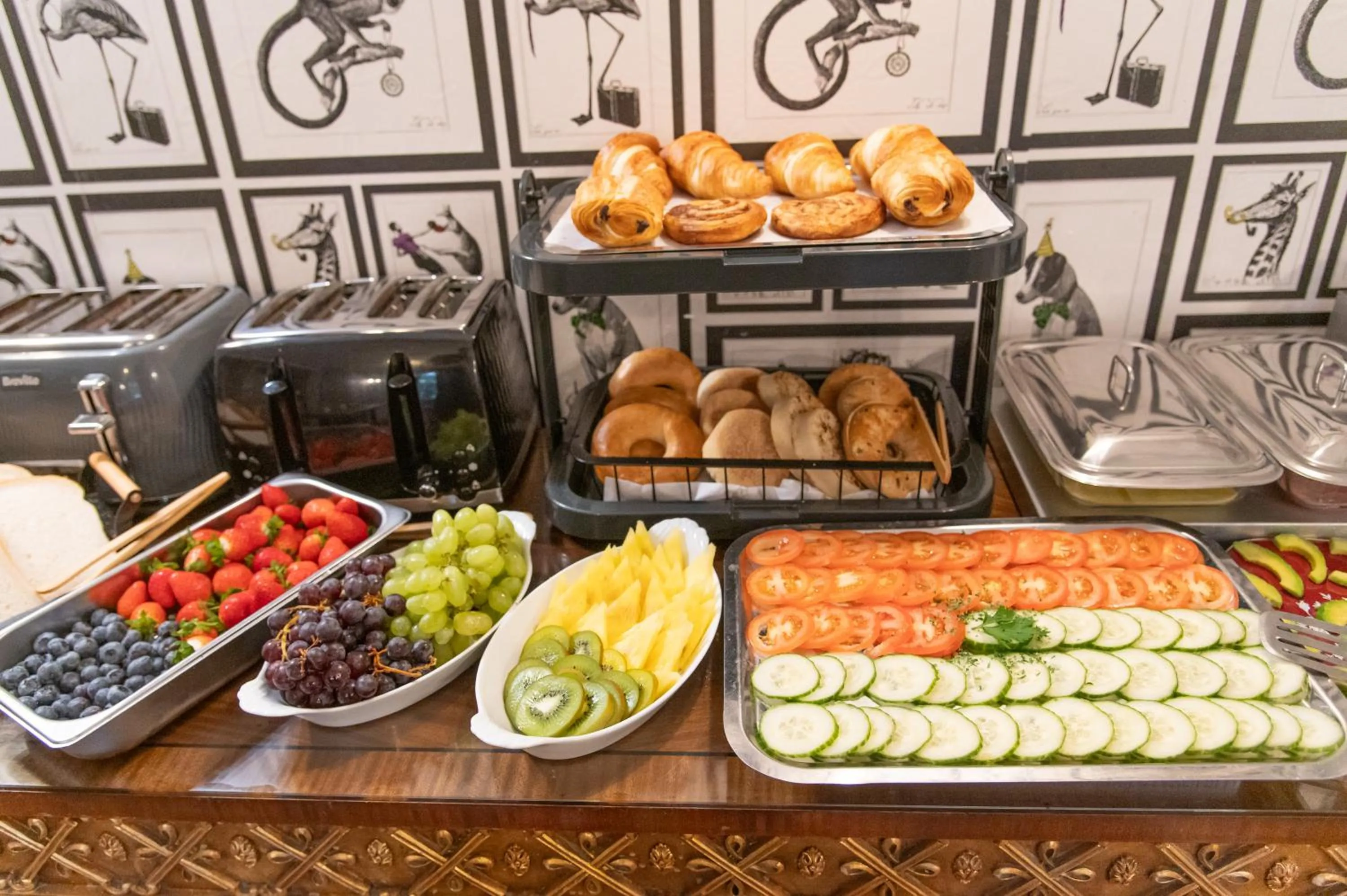 Food and drinks in The Cherry Tree Guest House