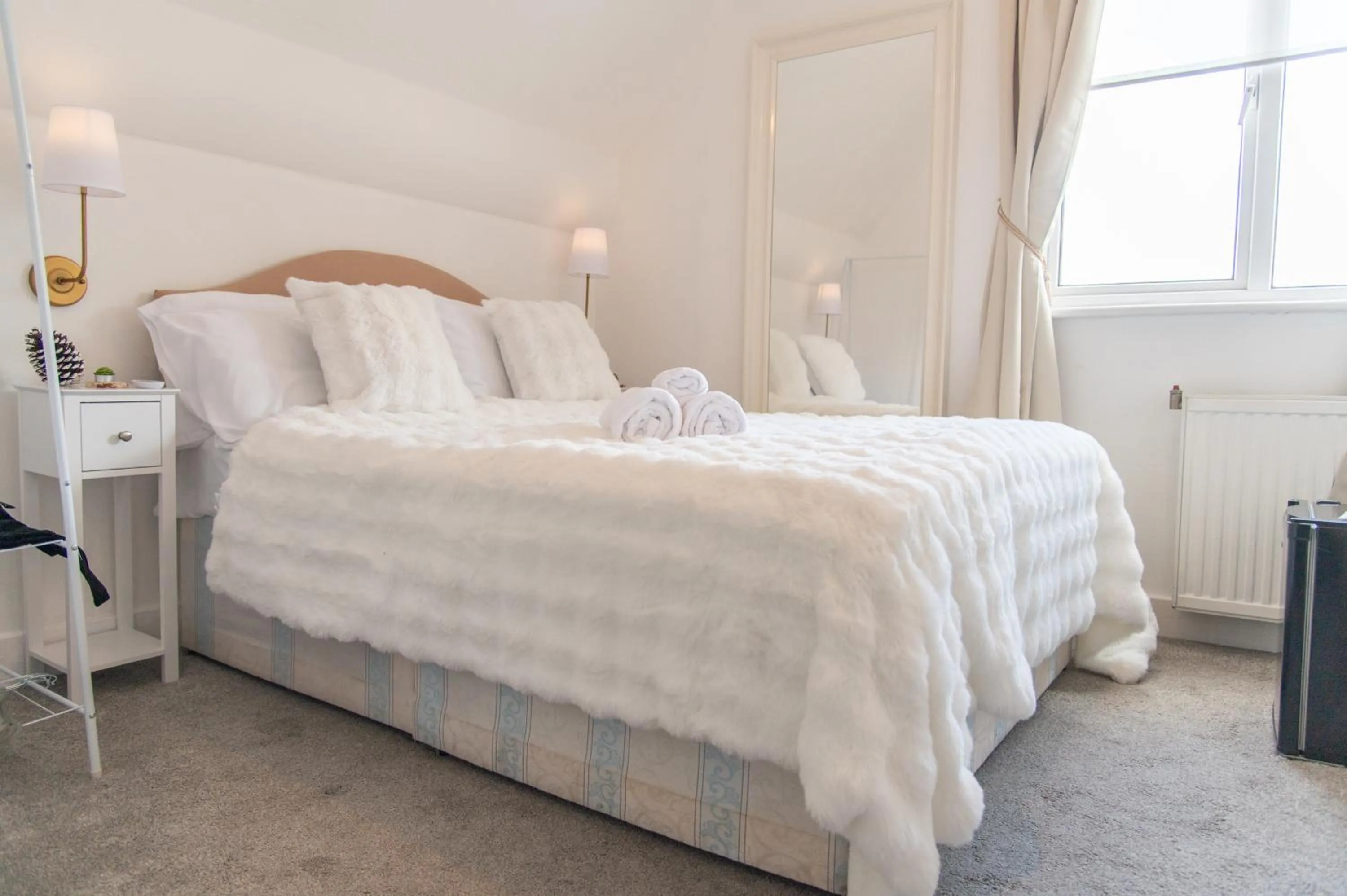 Bedroom, Bed in The Cherry Tree Guest House