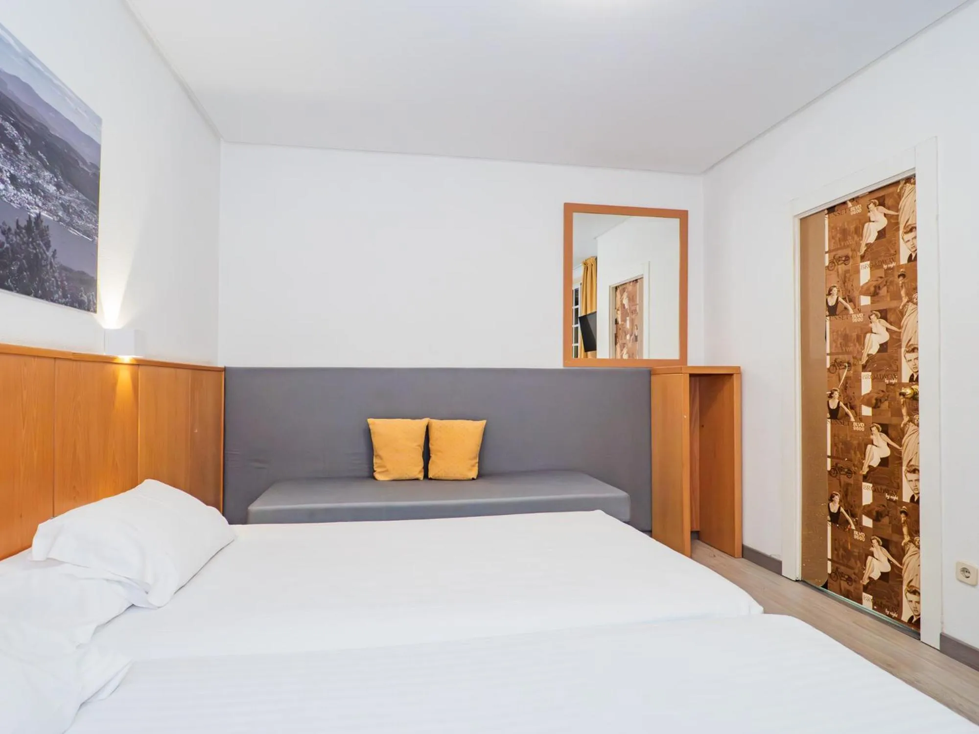 Bed in Hotel del Mar Vigo