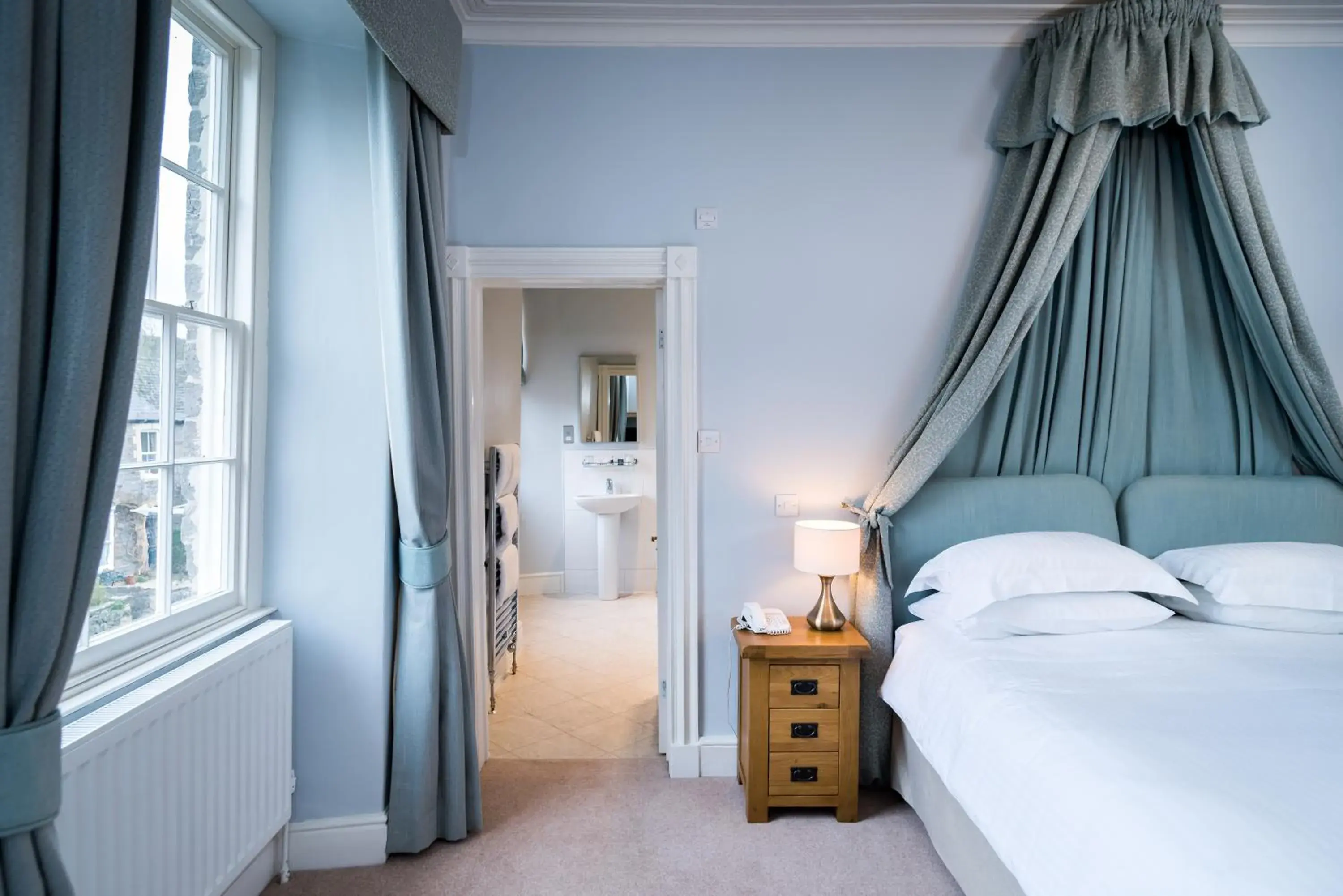 Deluxe Double Room - single occupancy in The Swan At Hay Deluxe Double Room - single occupancy in The Swan At Hay