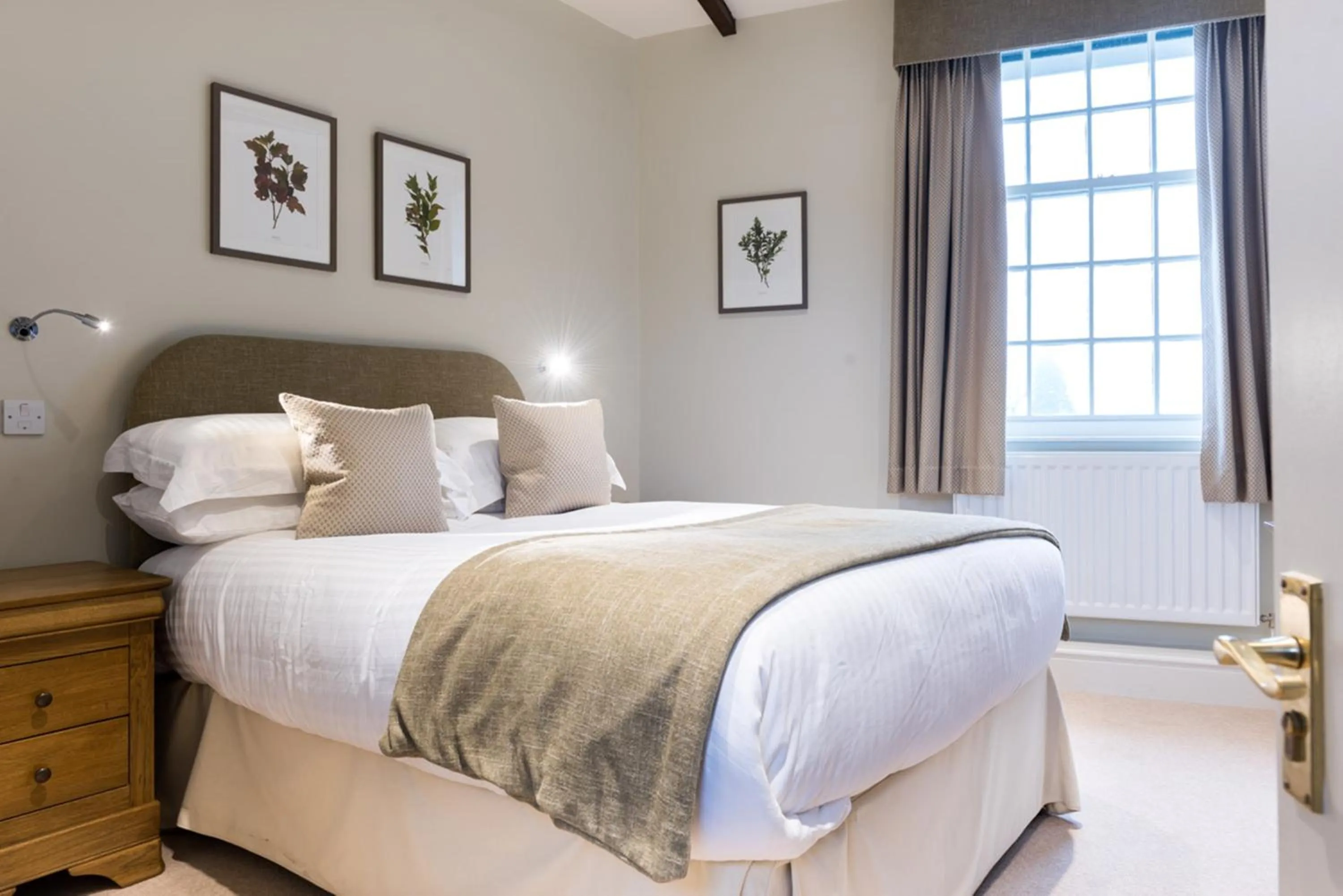 Bedroom, Bed in The Swan At Hay