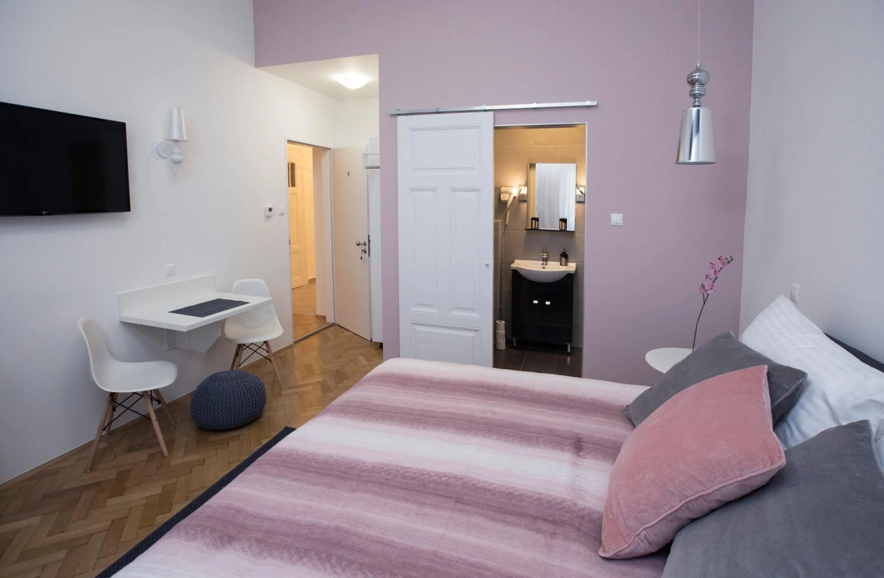 Bedroom, Bed in Dóm Apartman
