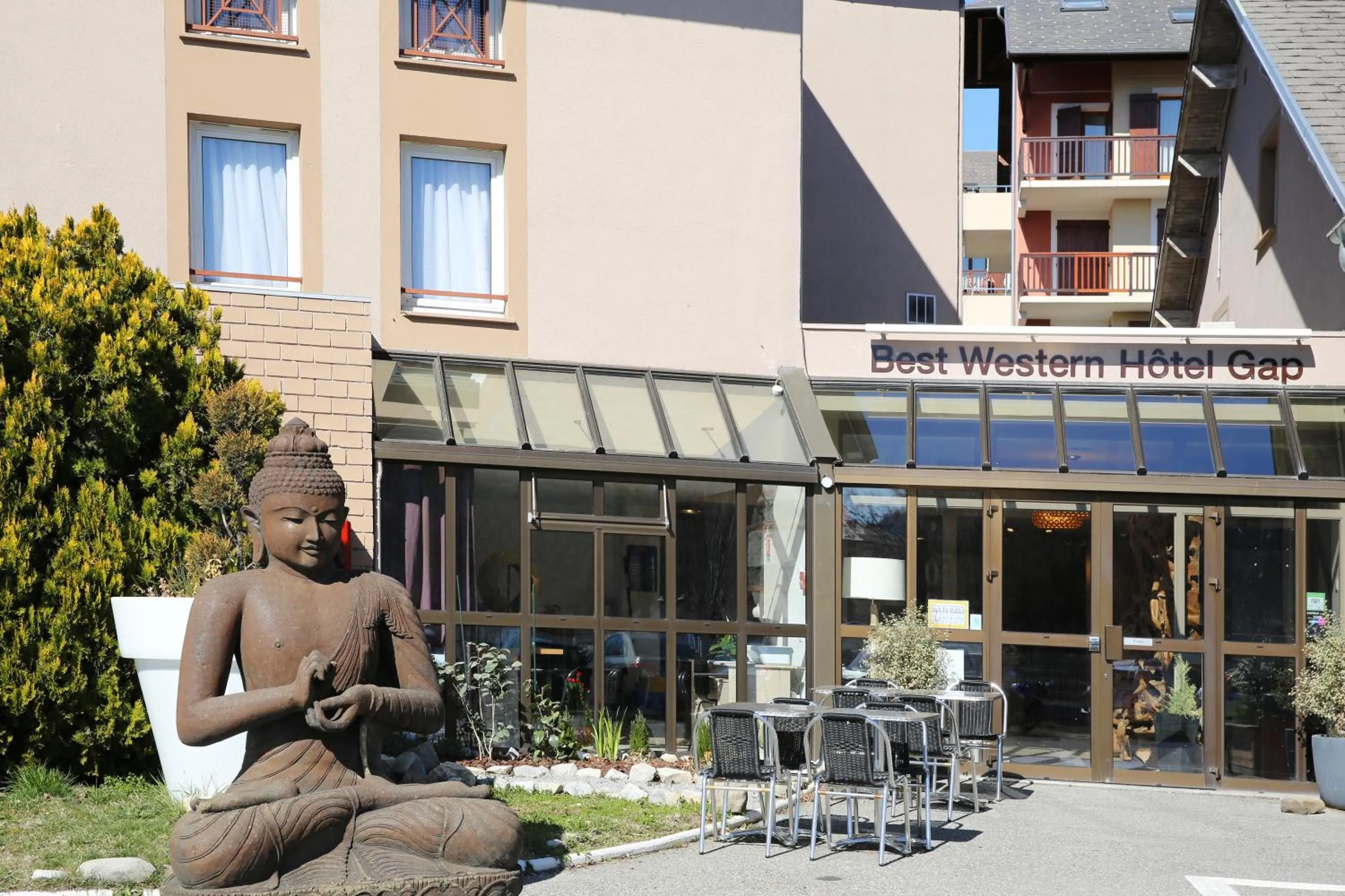 Facade/entrance in Best Western Hotel Gap