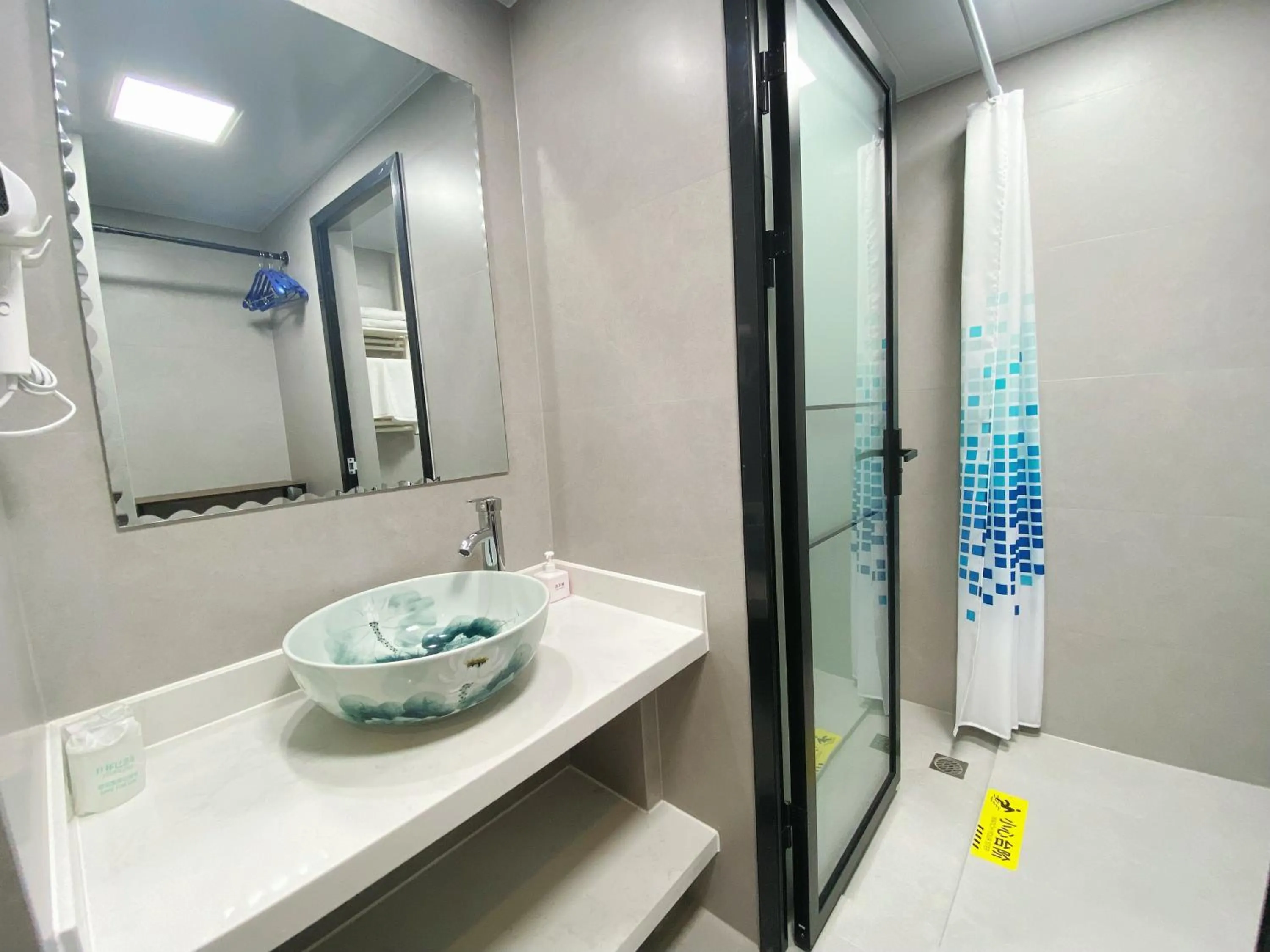 Beijing RJ Brown city center hotel Forbidden City &Tian'anmen Square ,Near Subway line 8, 3min walk to Temple of Heaven, English Speaking reception , Laundry service ,Free wifi ,Oneday tour to Greatwall