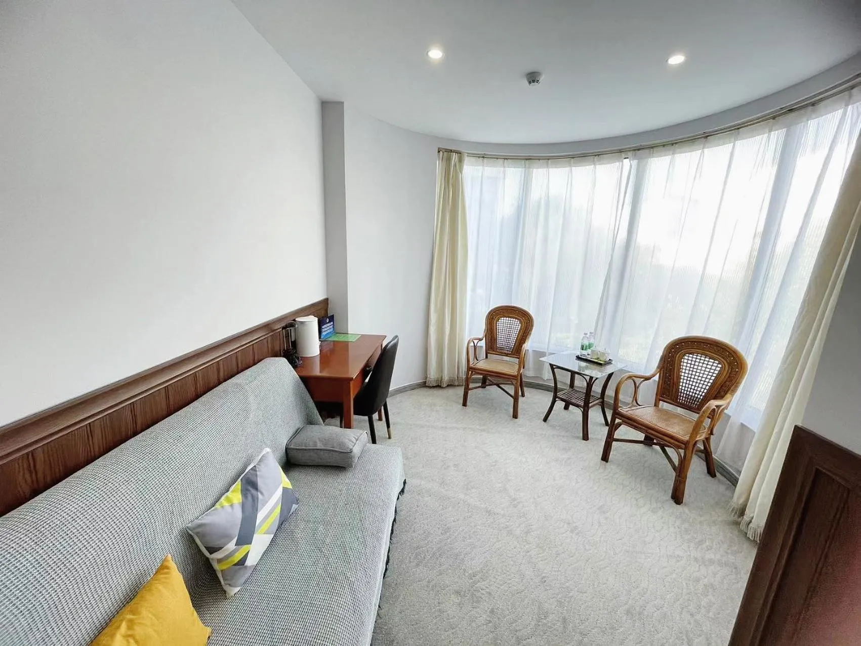 Living room in Beijing RJ Brown city center hotel Forbidden City &Tian'anmen Square ,Near Subway line 8, 3min walk to Temple of Heaven, English Speaking reception , Laundry service ,Free wifi ,Oneday tour to Greatwall