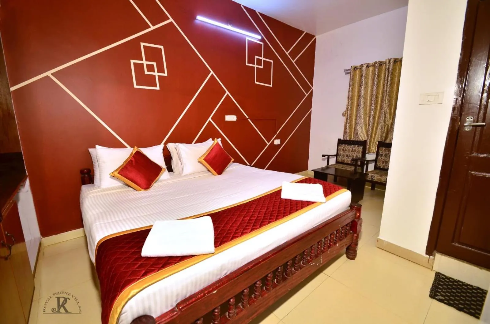 Bedroom, Bed in Royal Serene Villas