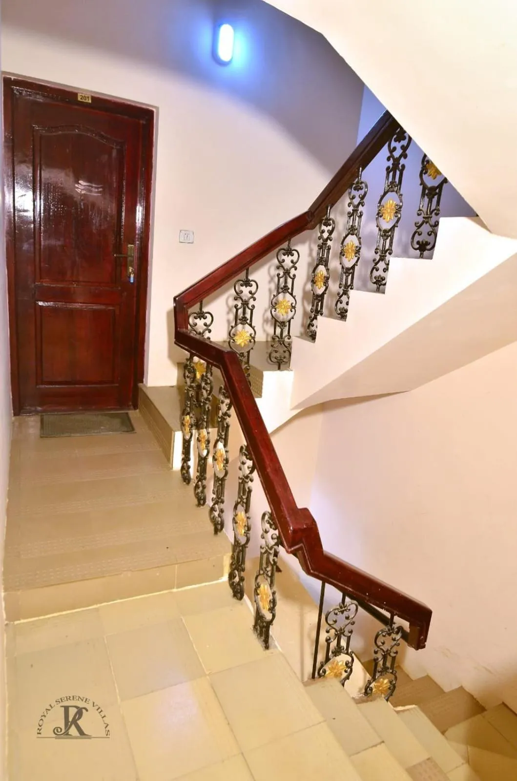Facade/entrance in Royal Serene Villas