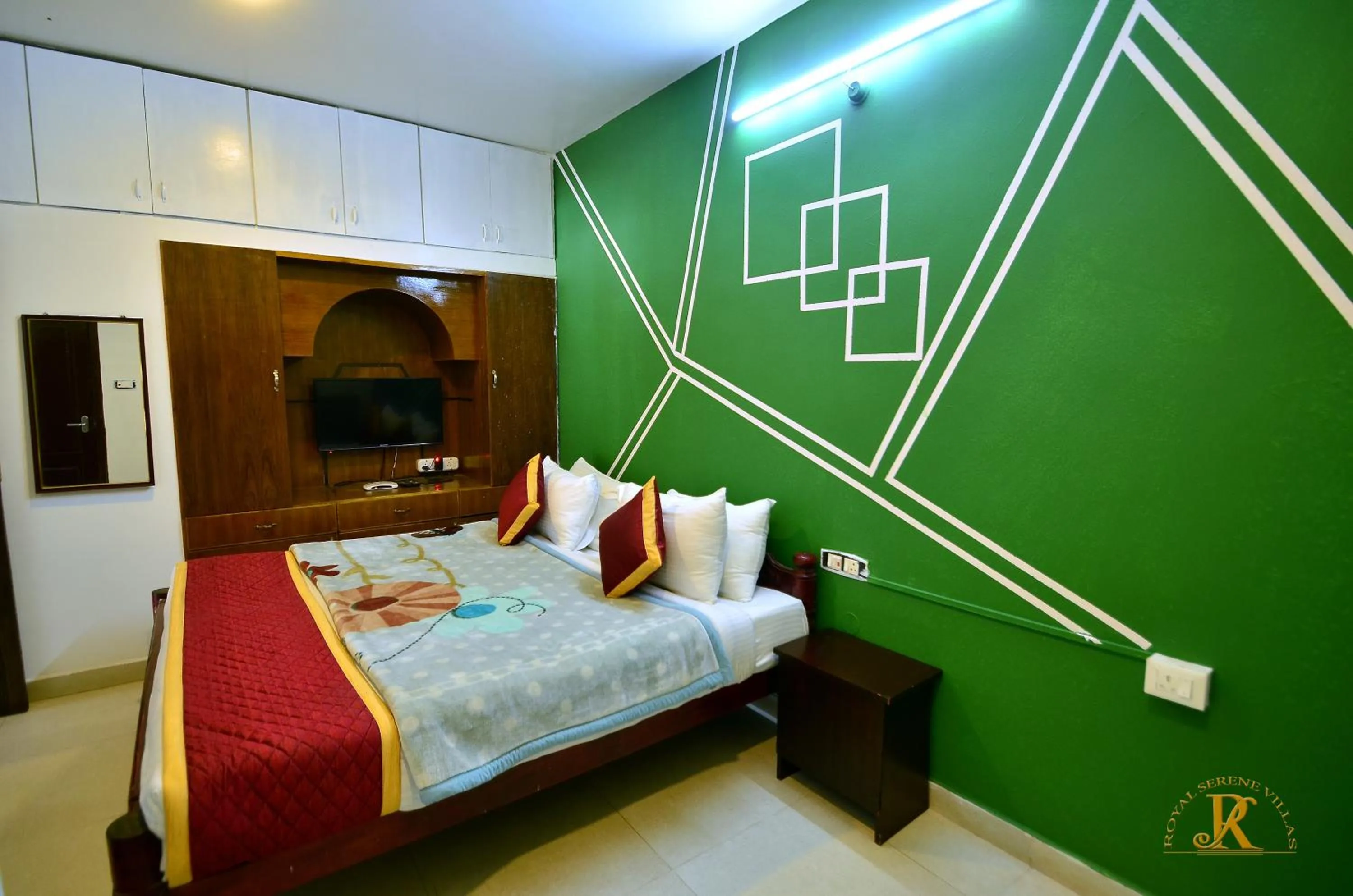 Bed in Royal Serene Villas