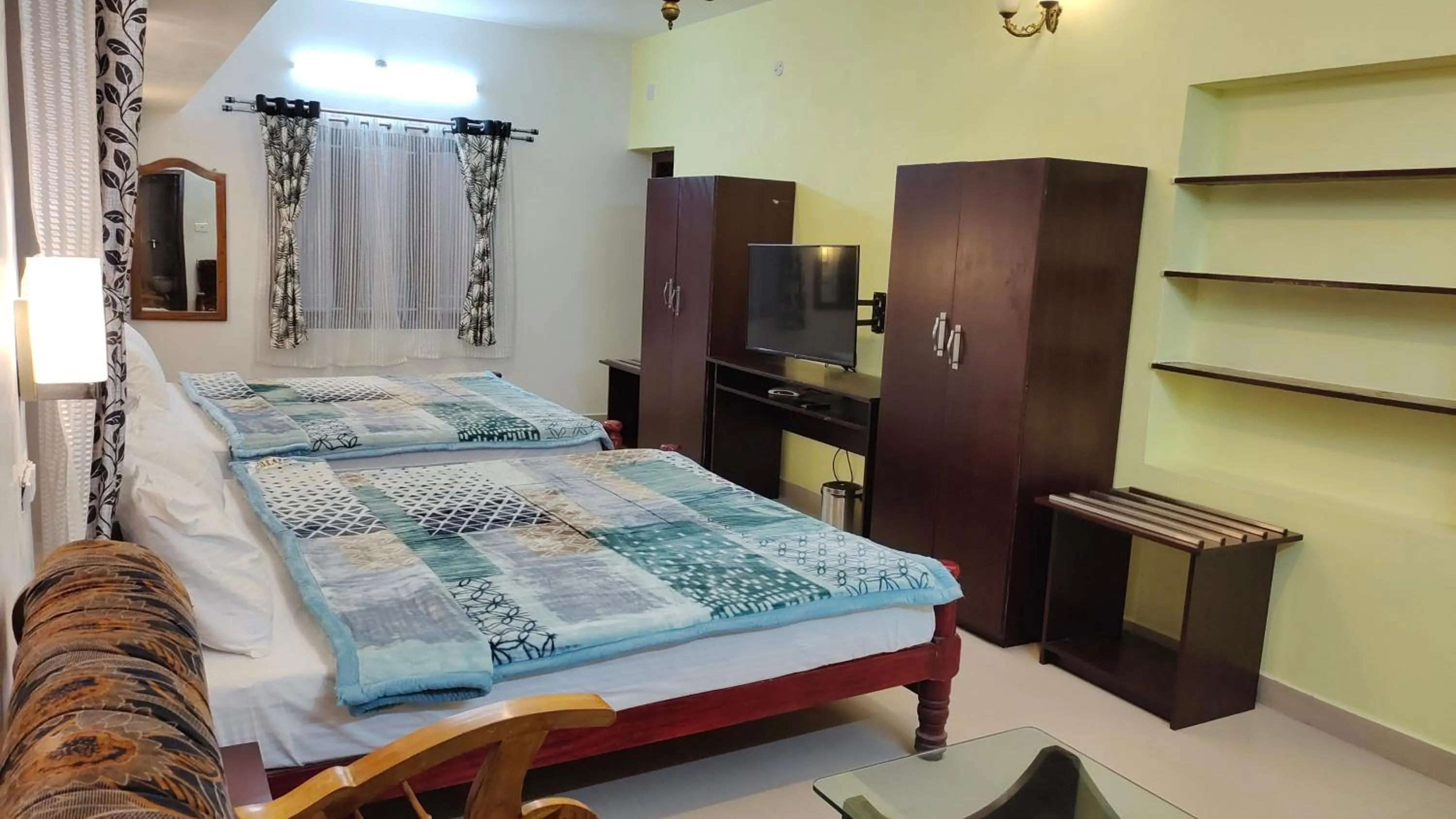 wardrobe, Bed in Royal Serene Villas