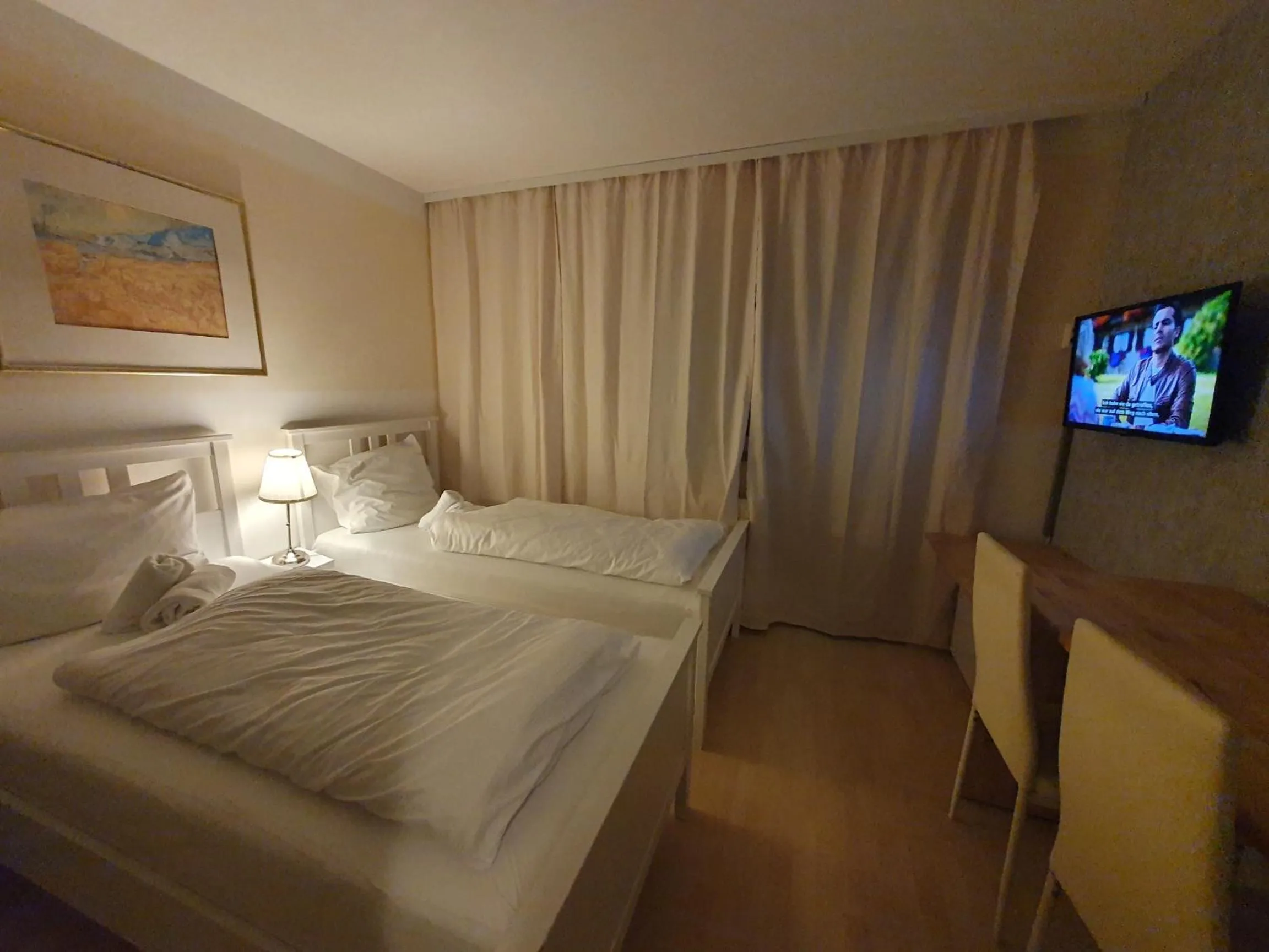 Bedroom, Bed in CityPark Hotel