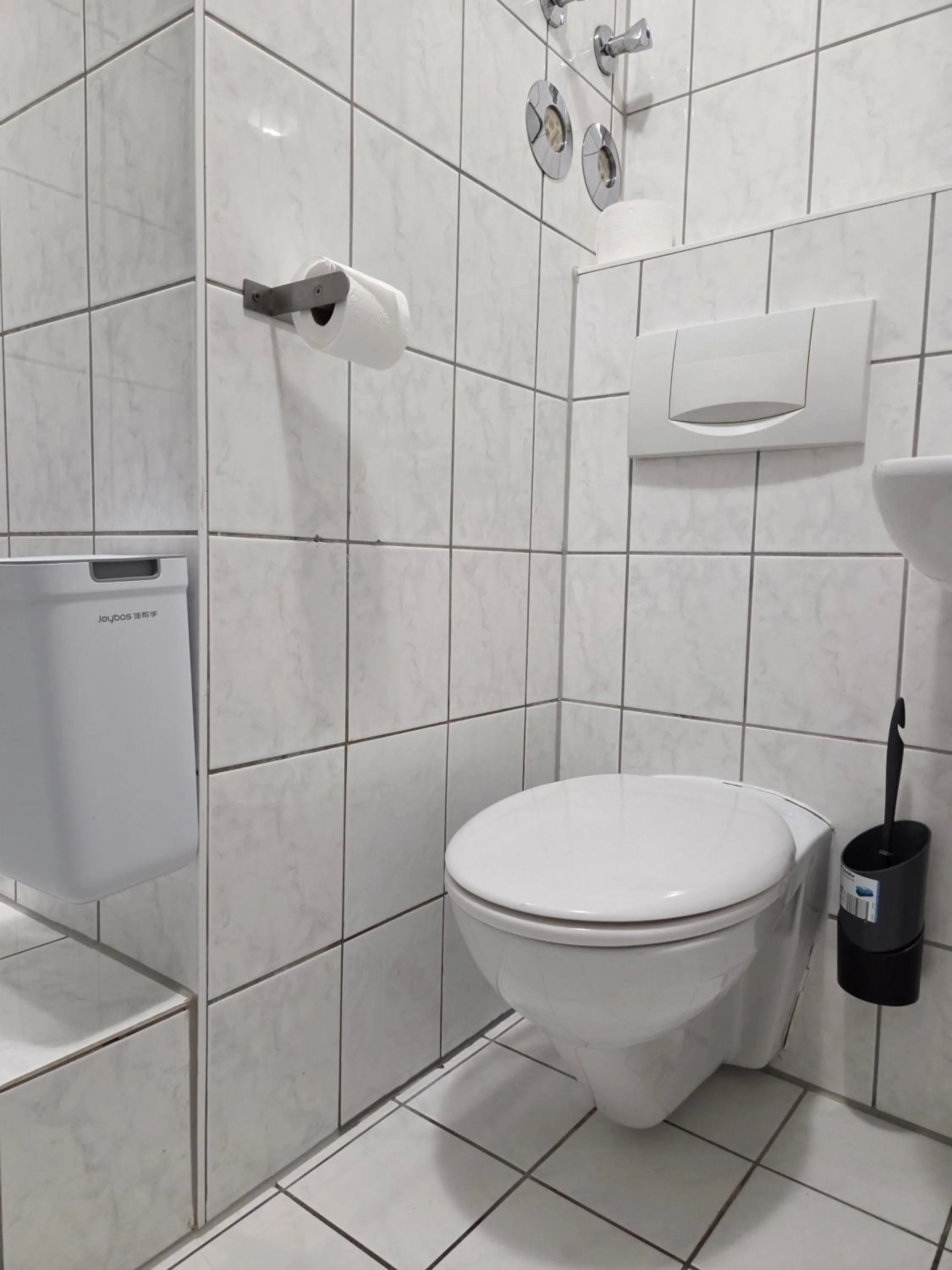 Toilet in CityPark Hotel