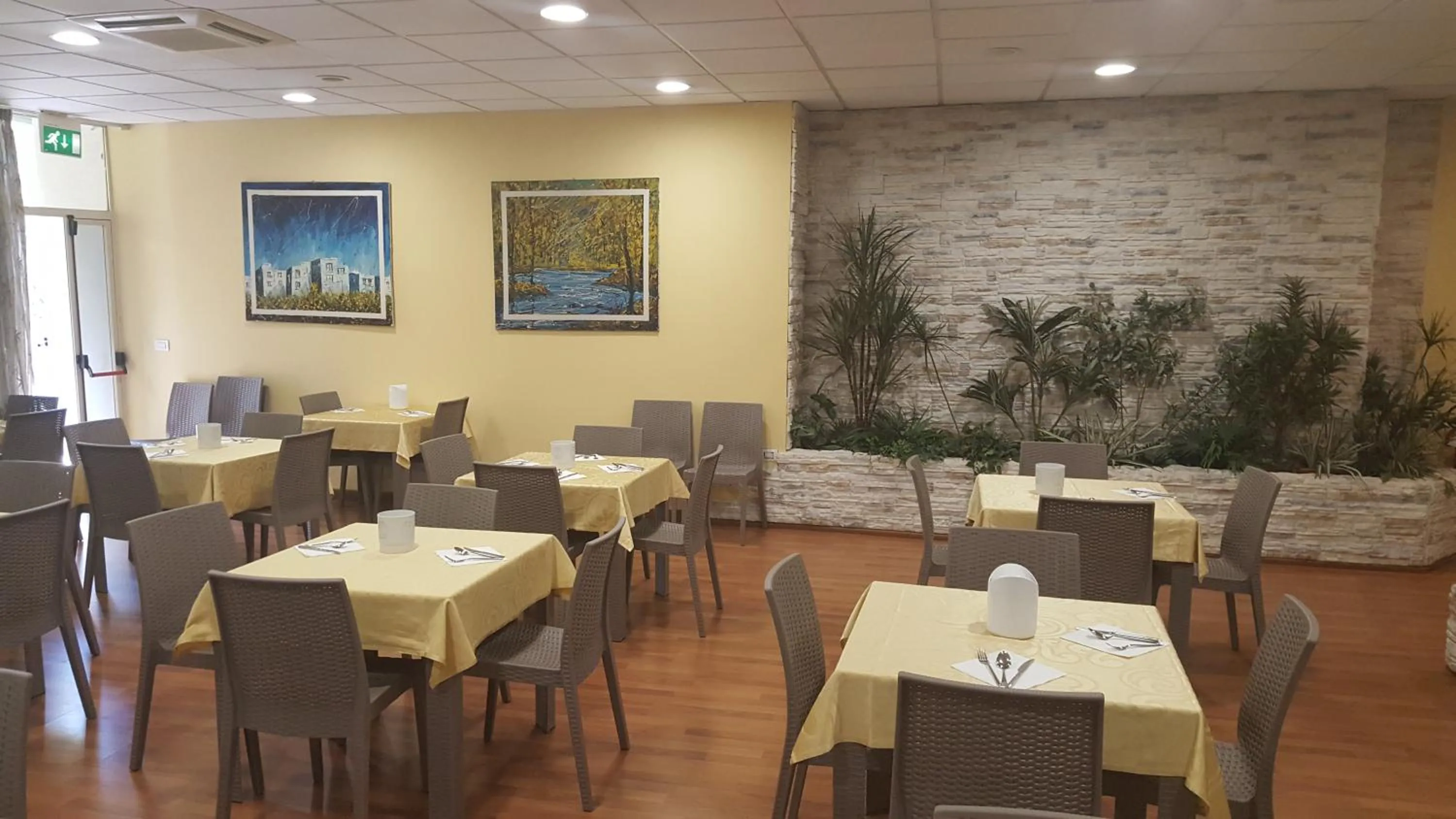 Restaurant/places to eat in Hotel Corallo