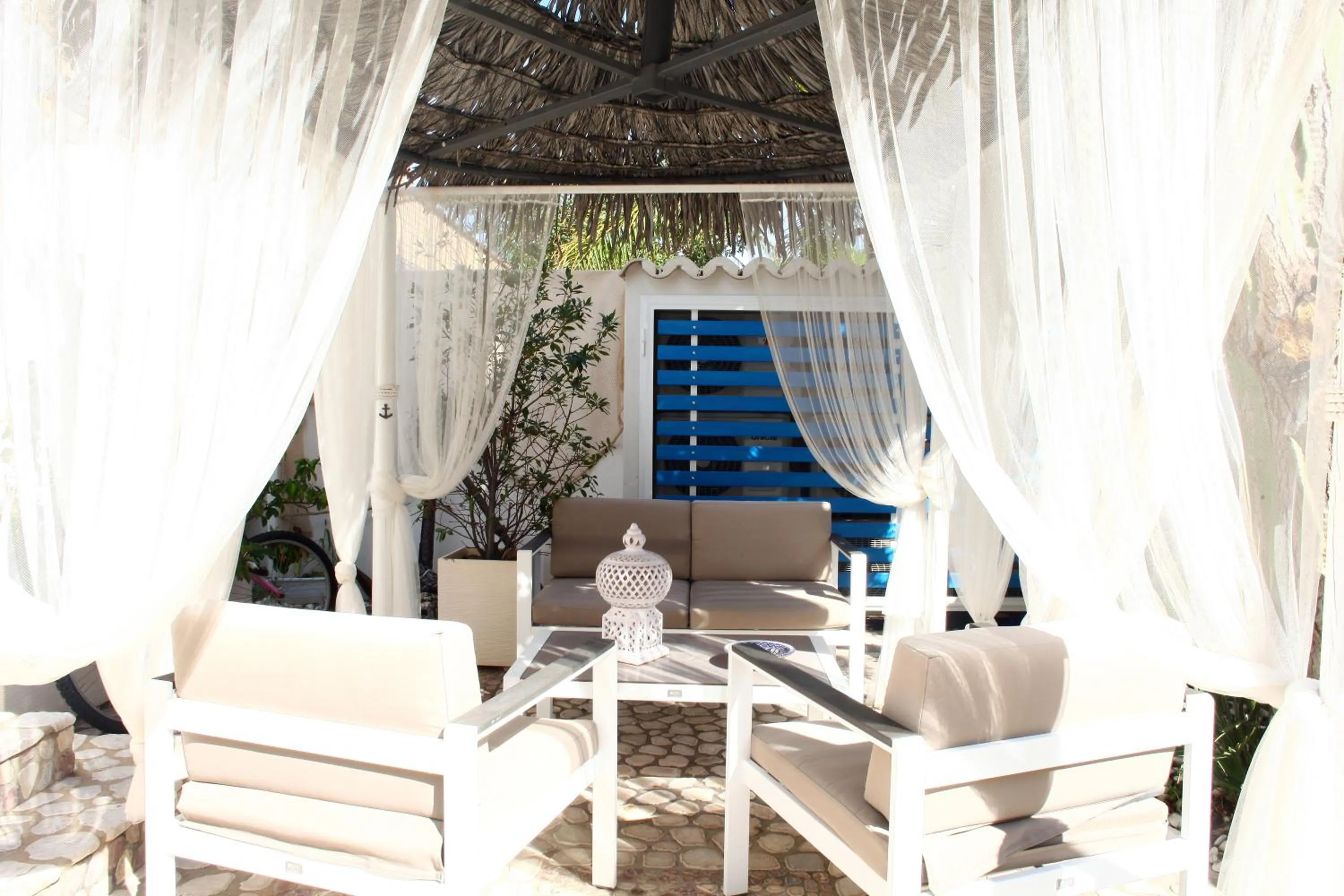 Patio in Rivazzurra Design Rooms