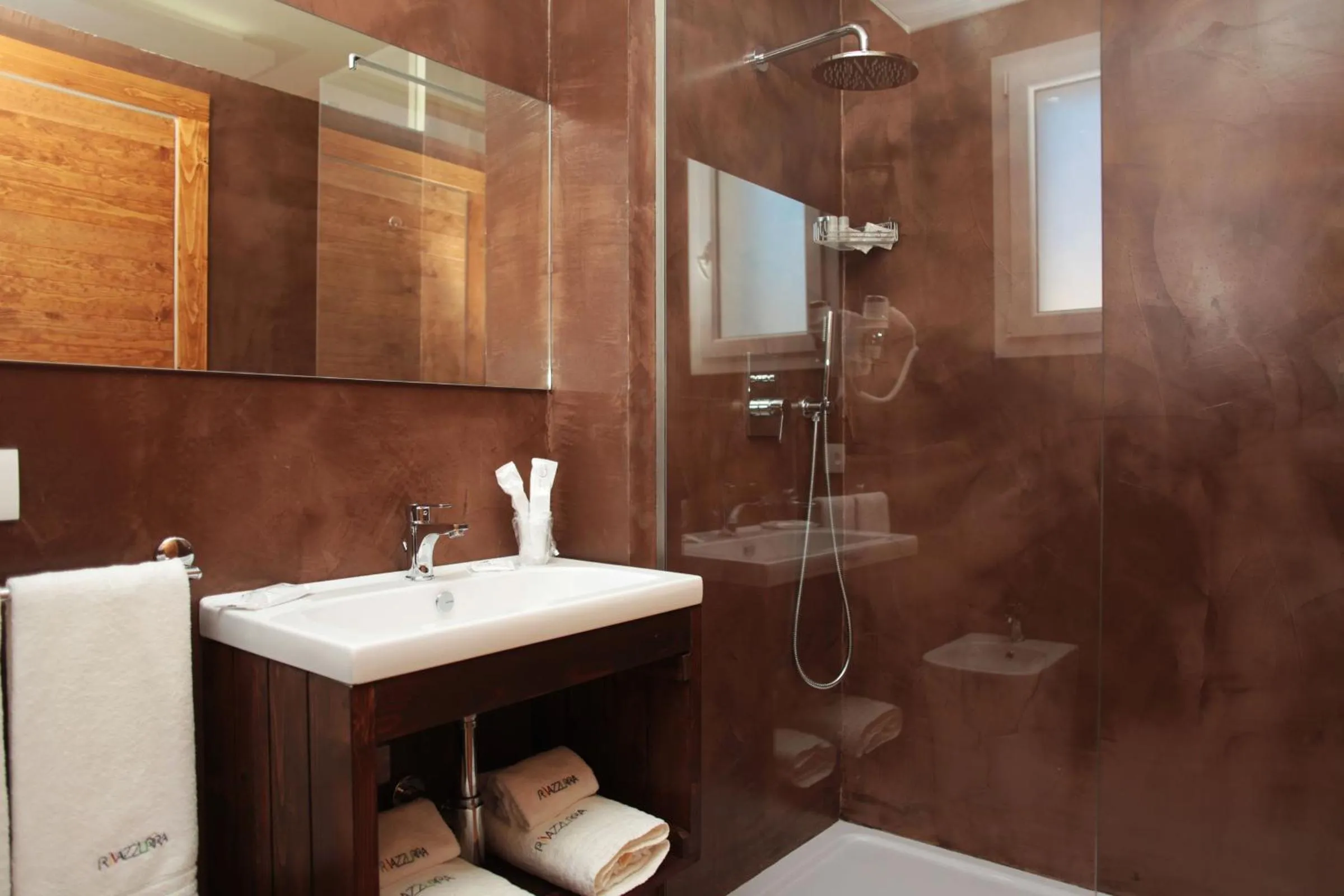 Shower in Rivazzurra Design Rooms