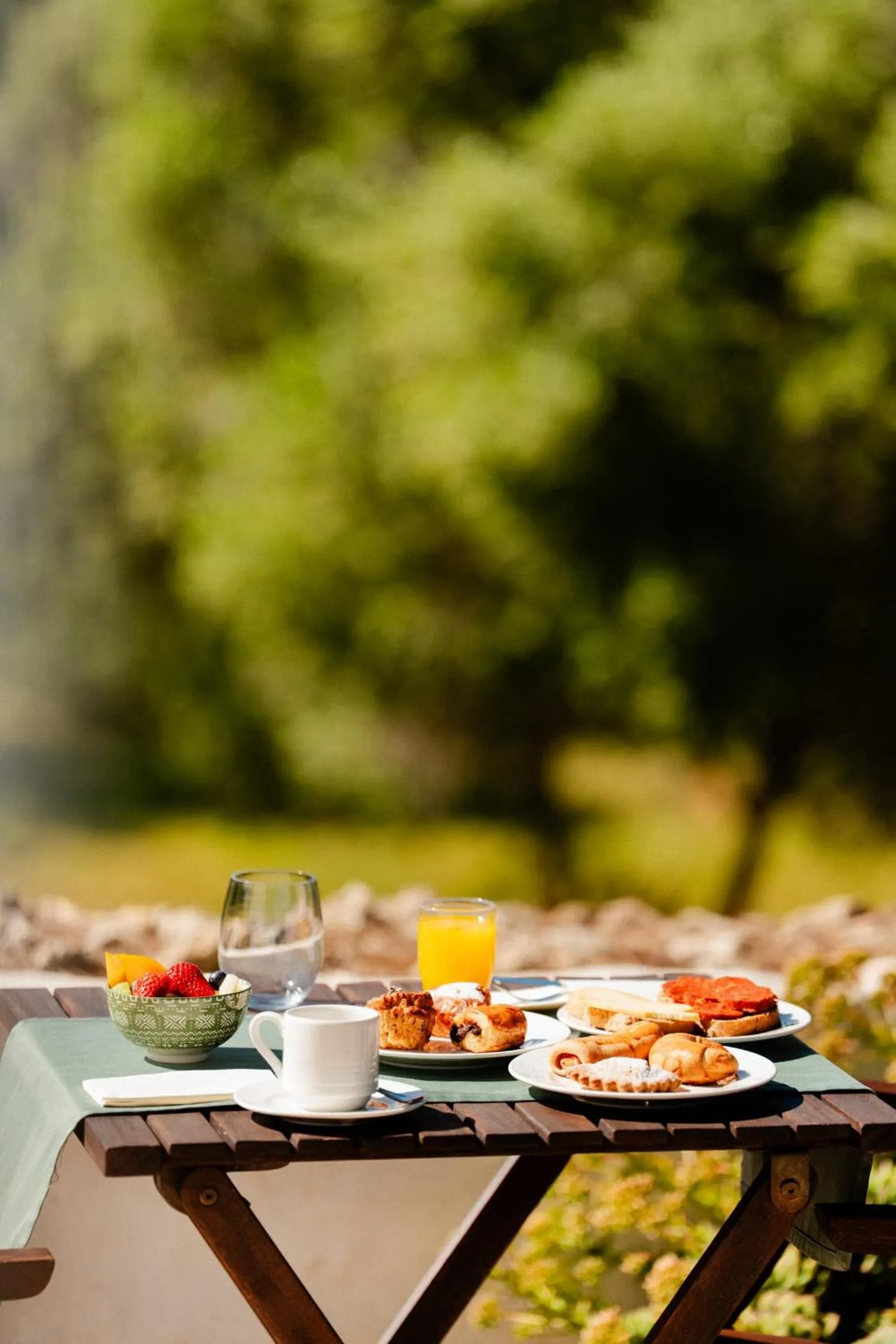 Buffet breakfast in Hotel Rural Binigaus Vell