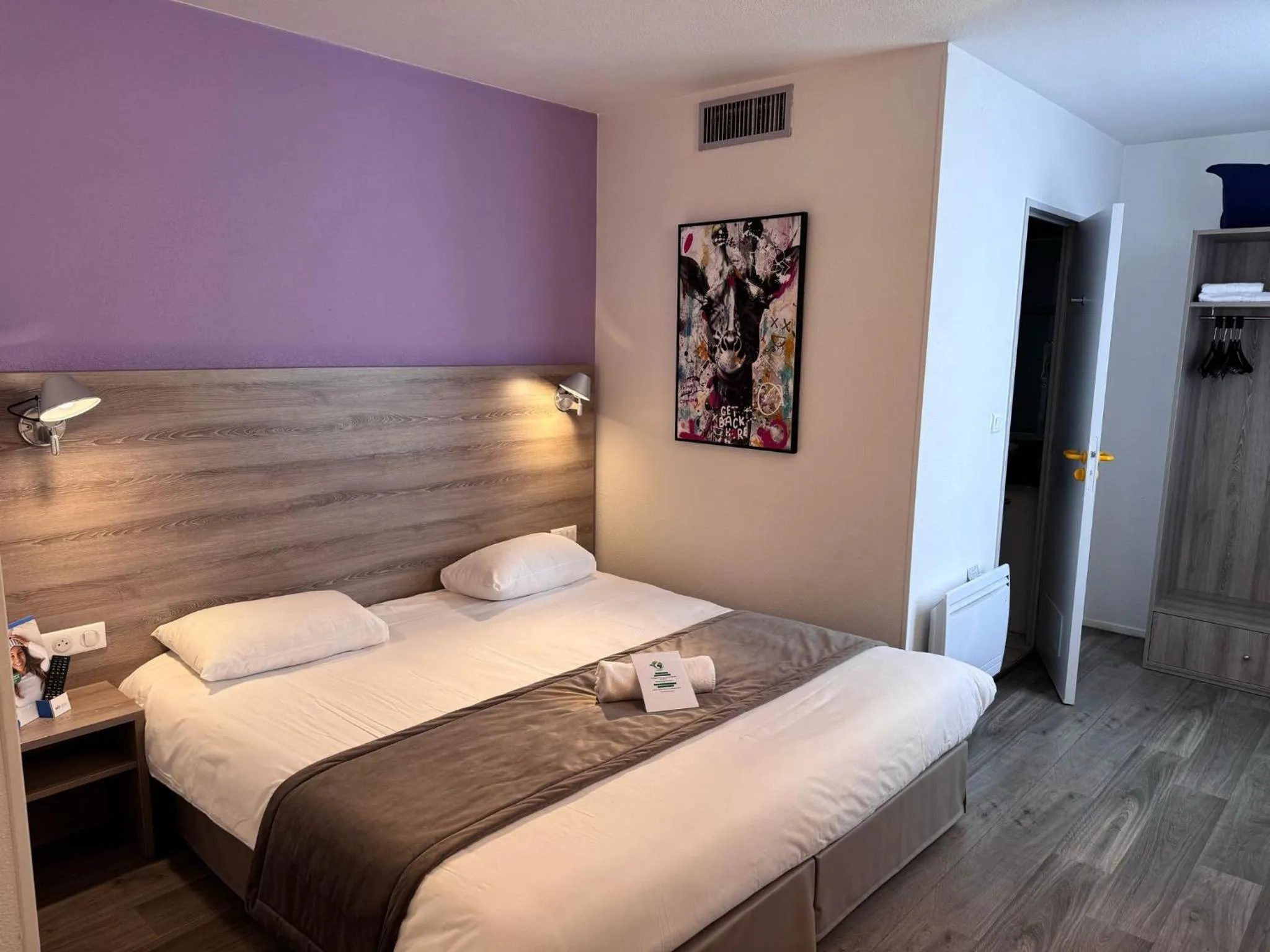 Bed in BRIT HOTEL CONFORT NEVERS Centre Gare