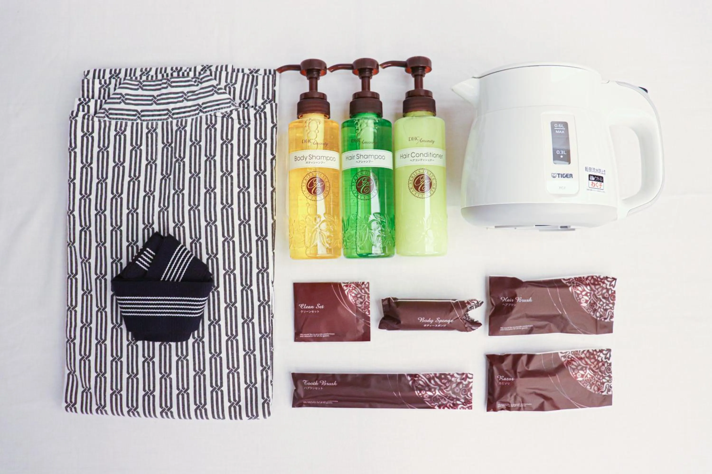 Photo of the whole room in montan HAKATA