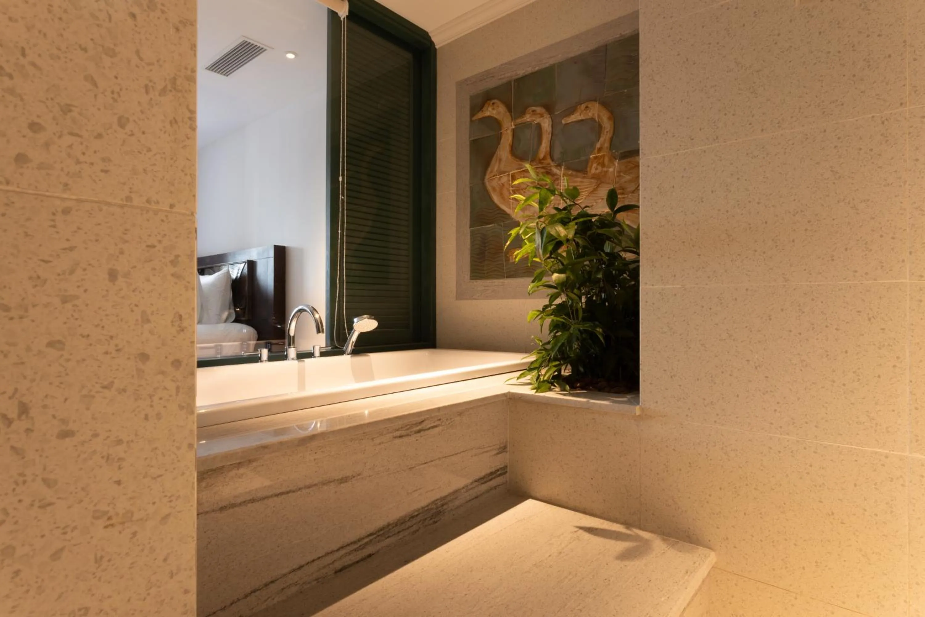 Bathroom in Cochin Sang Hotel