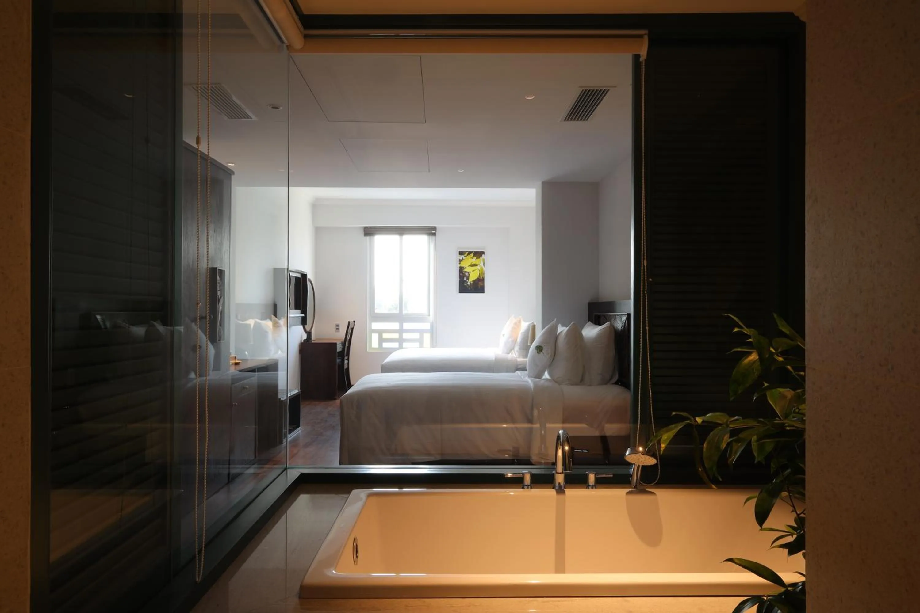 Photo of the whole room, Bed in Cochin Sang Hotel