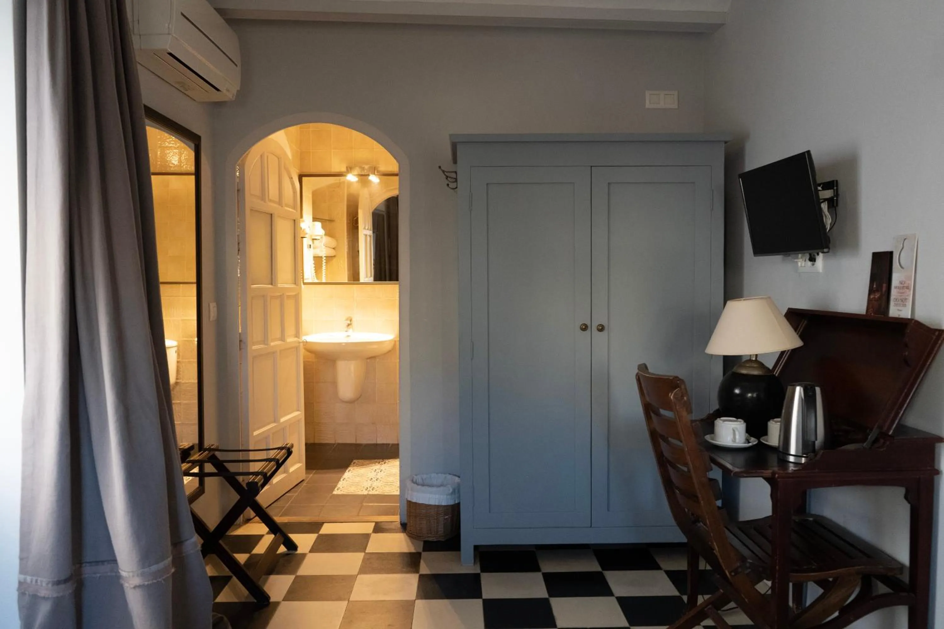 Bedroom in Hotel La Casa del Califa