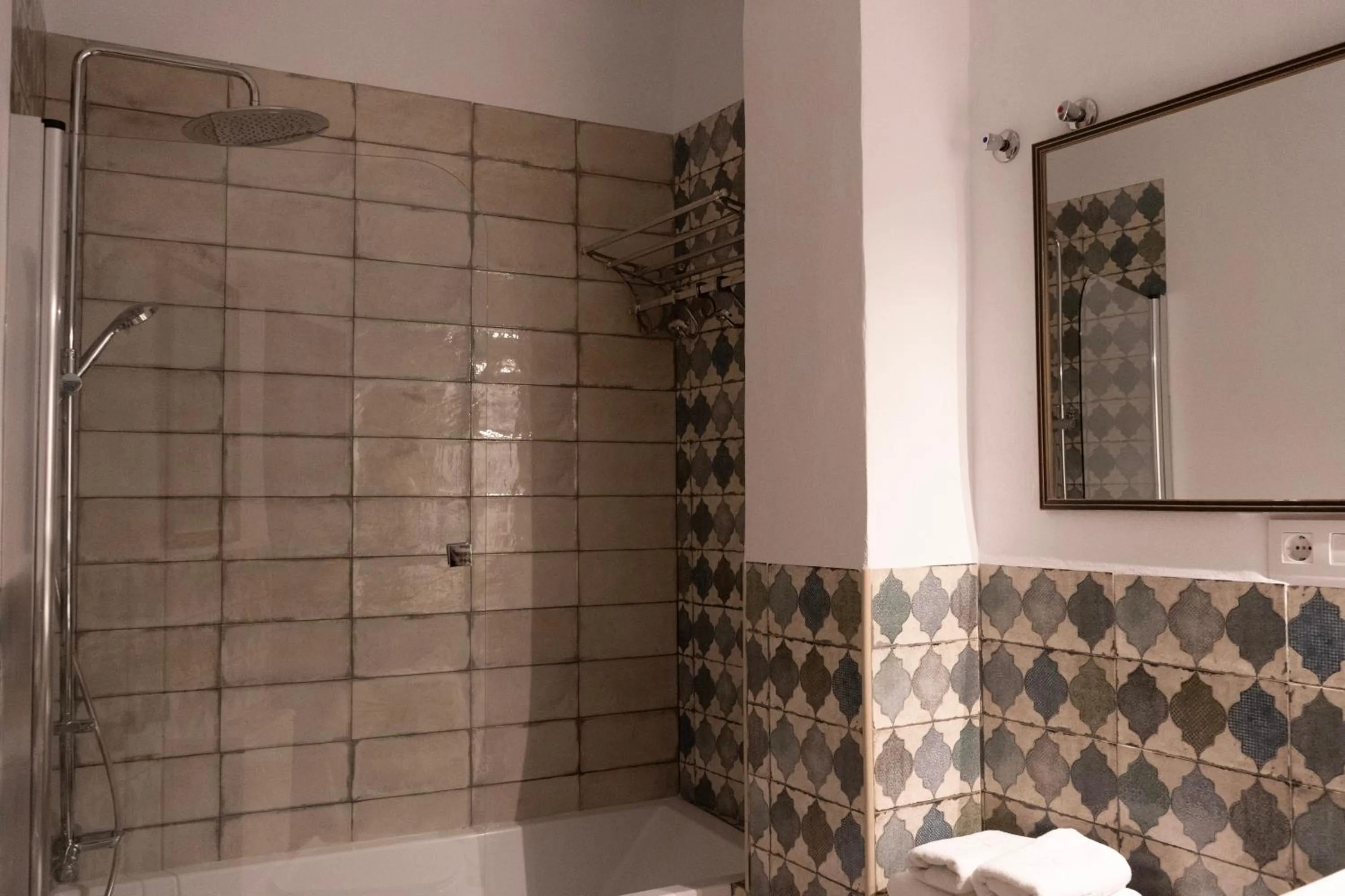 Shower in Hotel La Casa del Califa