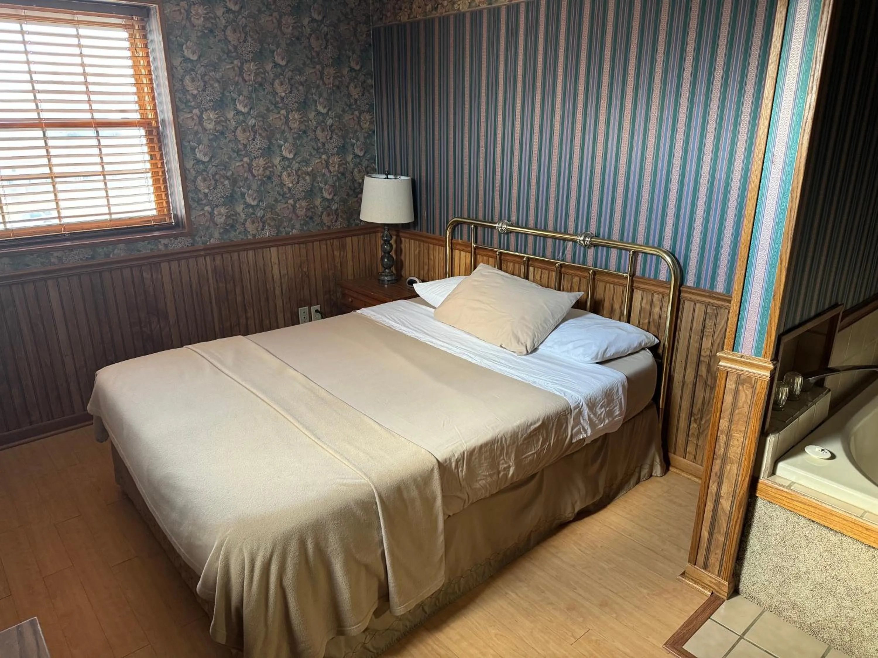 Bed in Fenway House Hotel