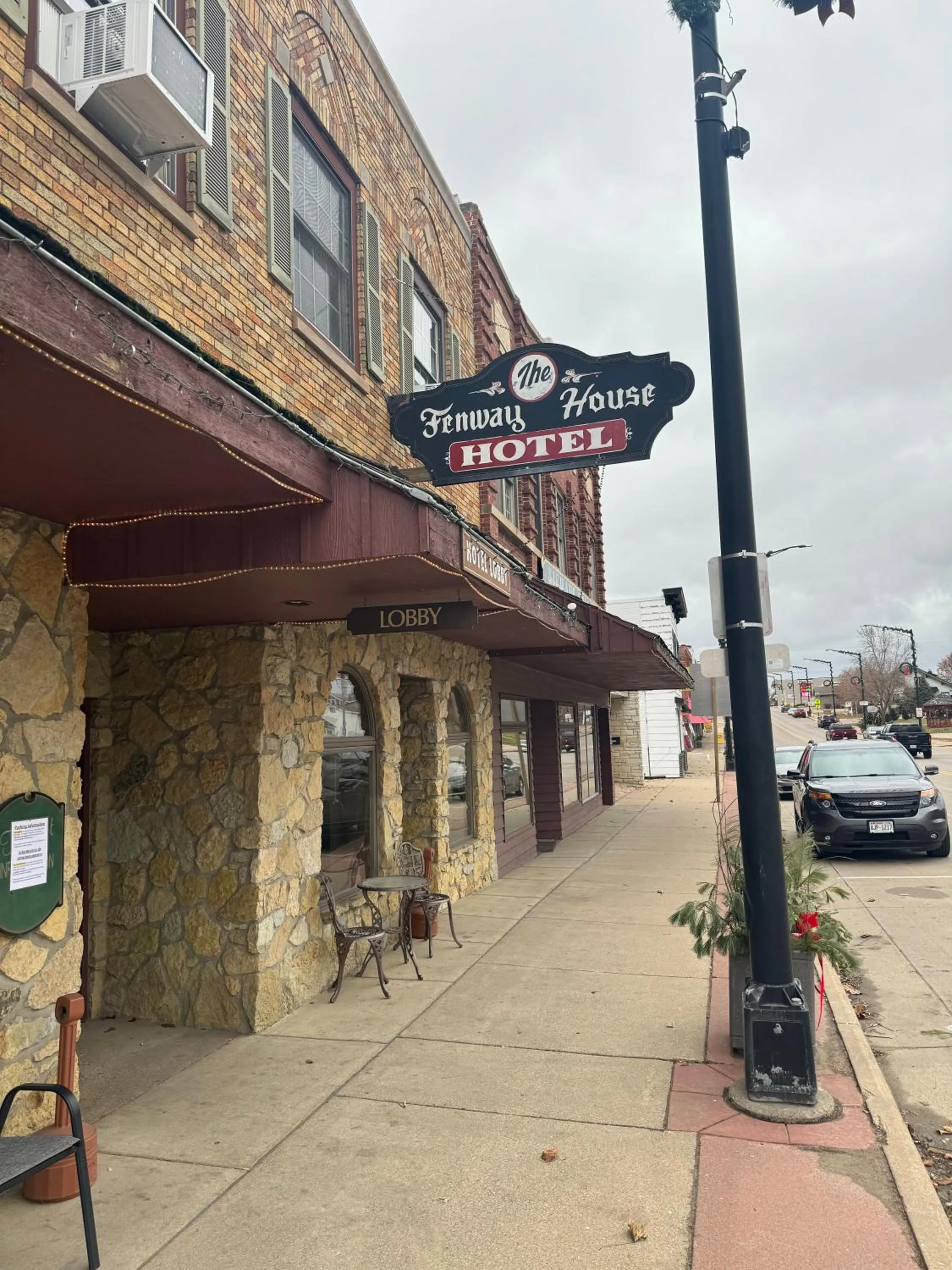 Property building in Fenway House Hotel