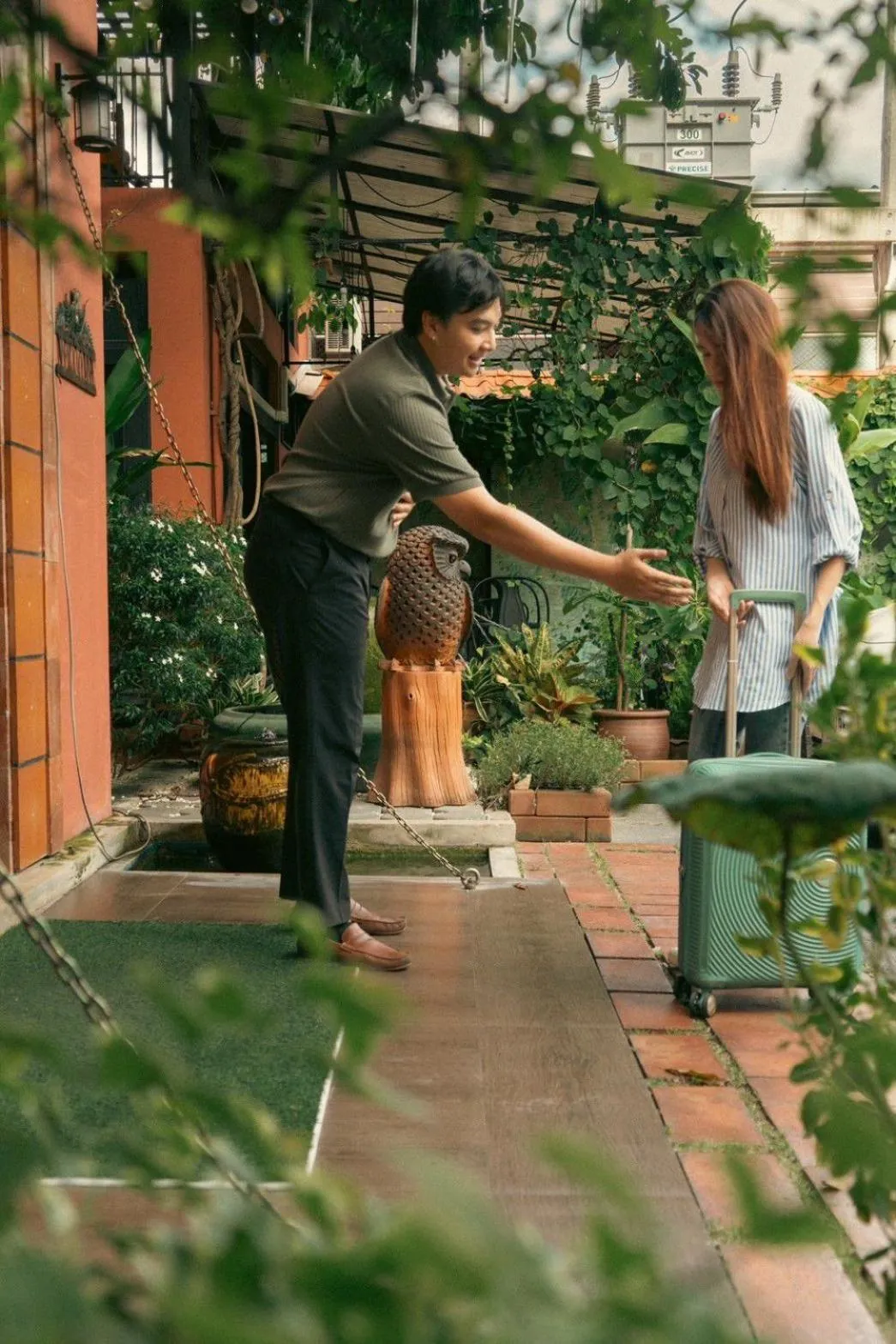 Staff in Baansuanprannok Hotel