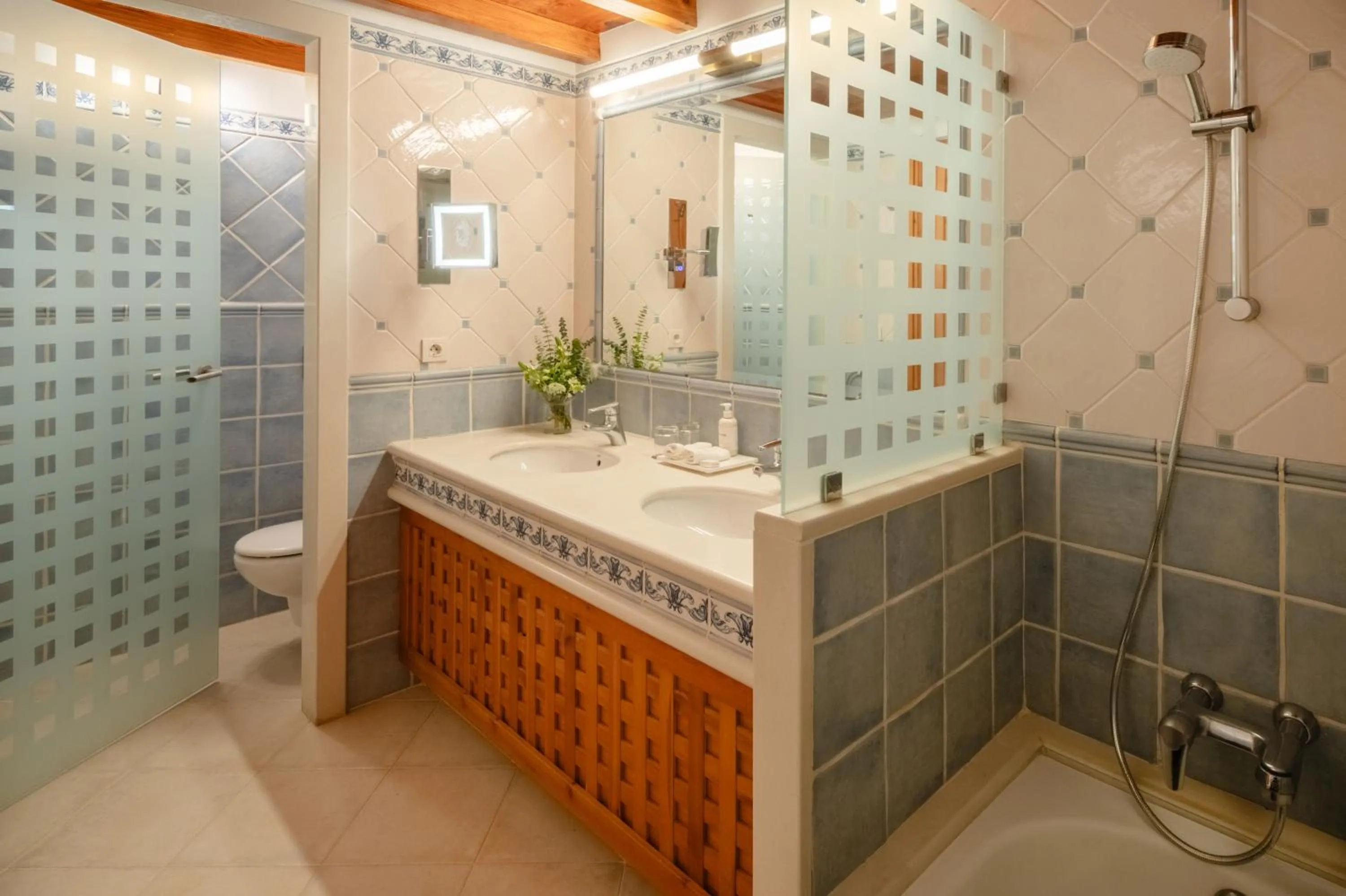 Bathroom in Princesa Yaiza Suite Hotel Resort