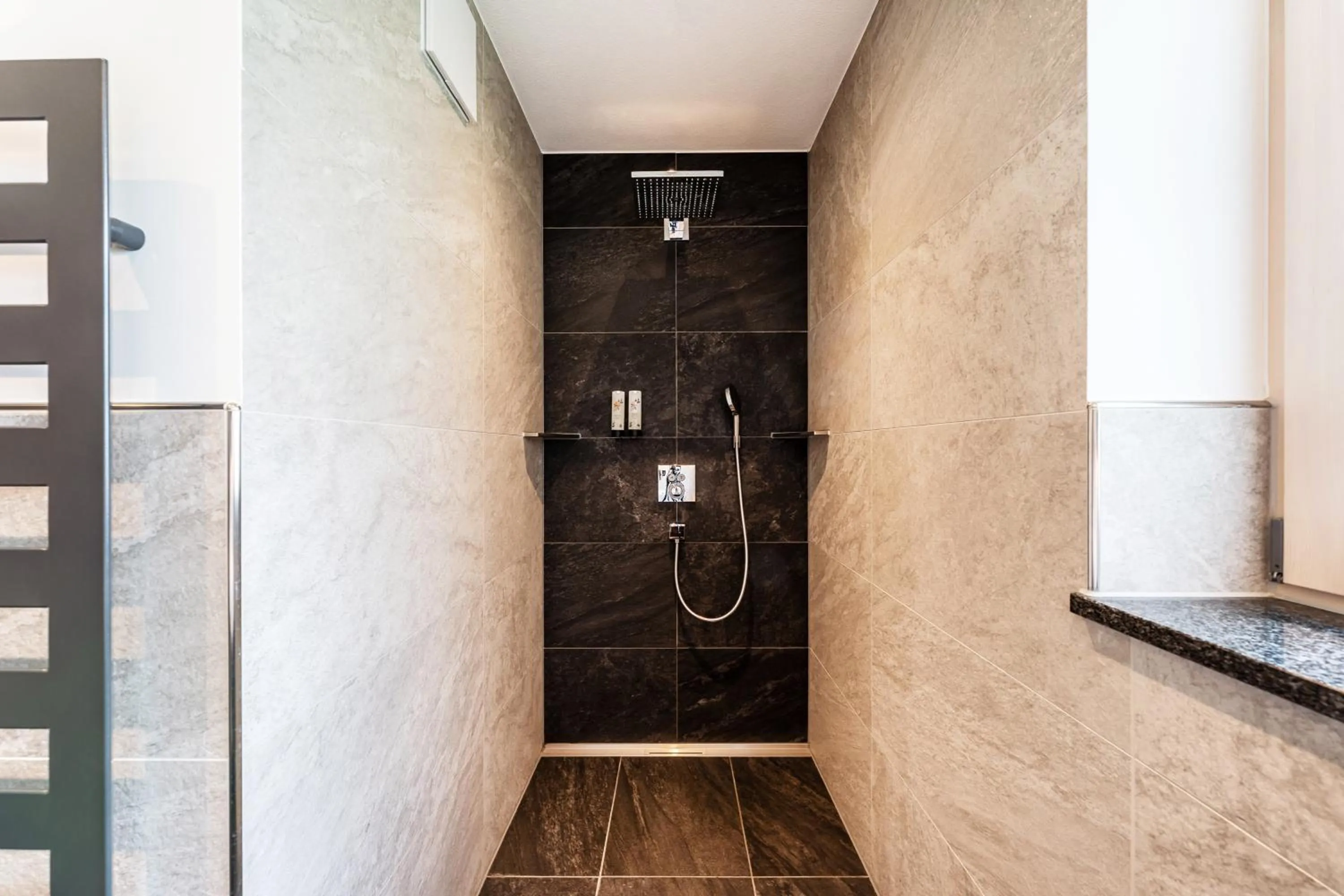 Shower in Hotel Bayerischer Hof