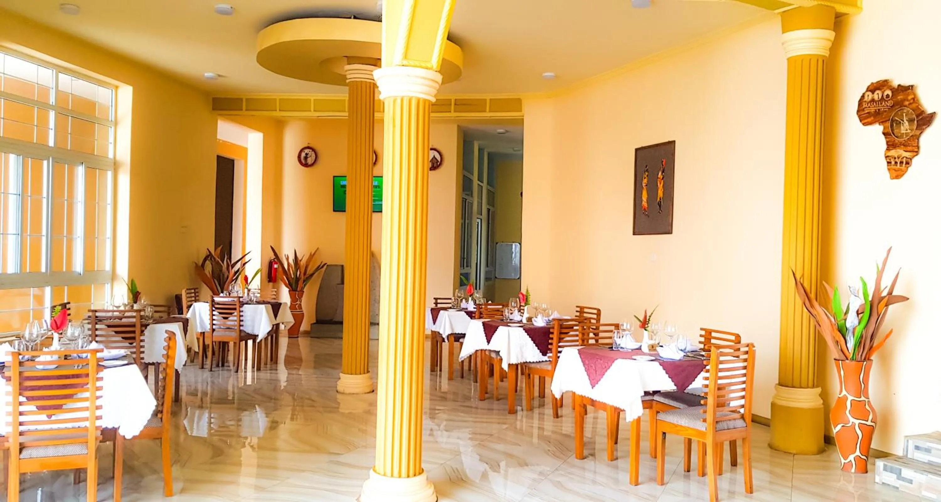 Restaurant/places to eat in Masailand Safari Lodge