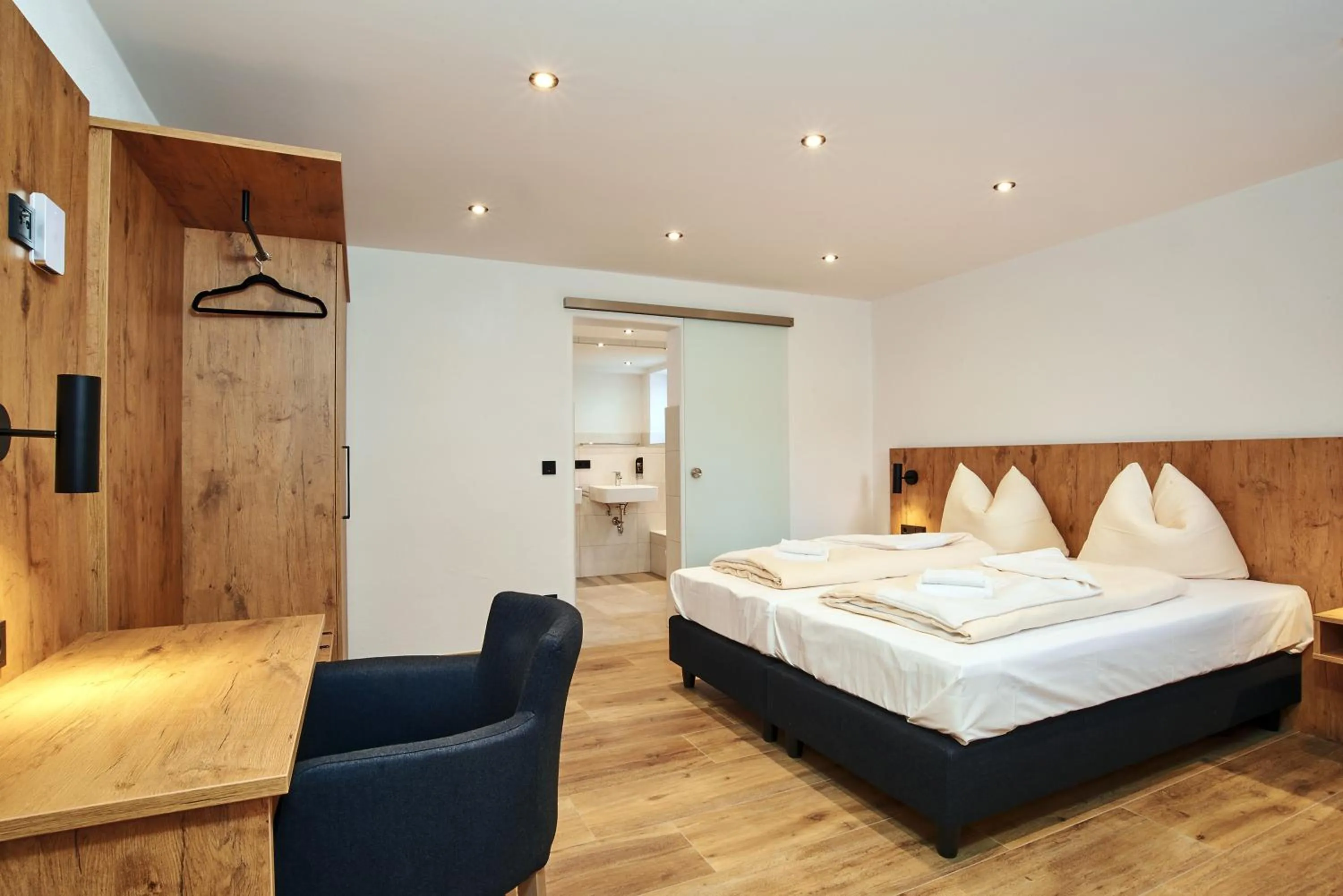 Bed in Alpen-Hotel Seimler