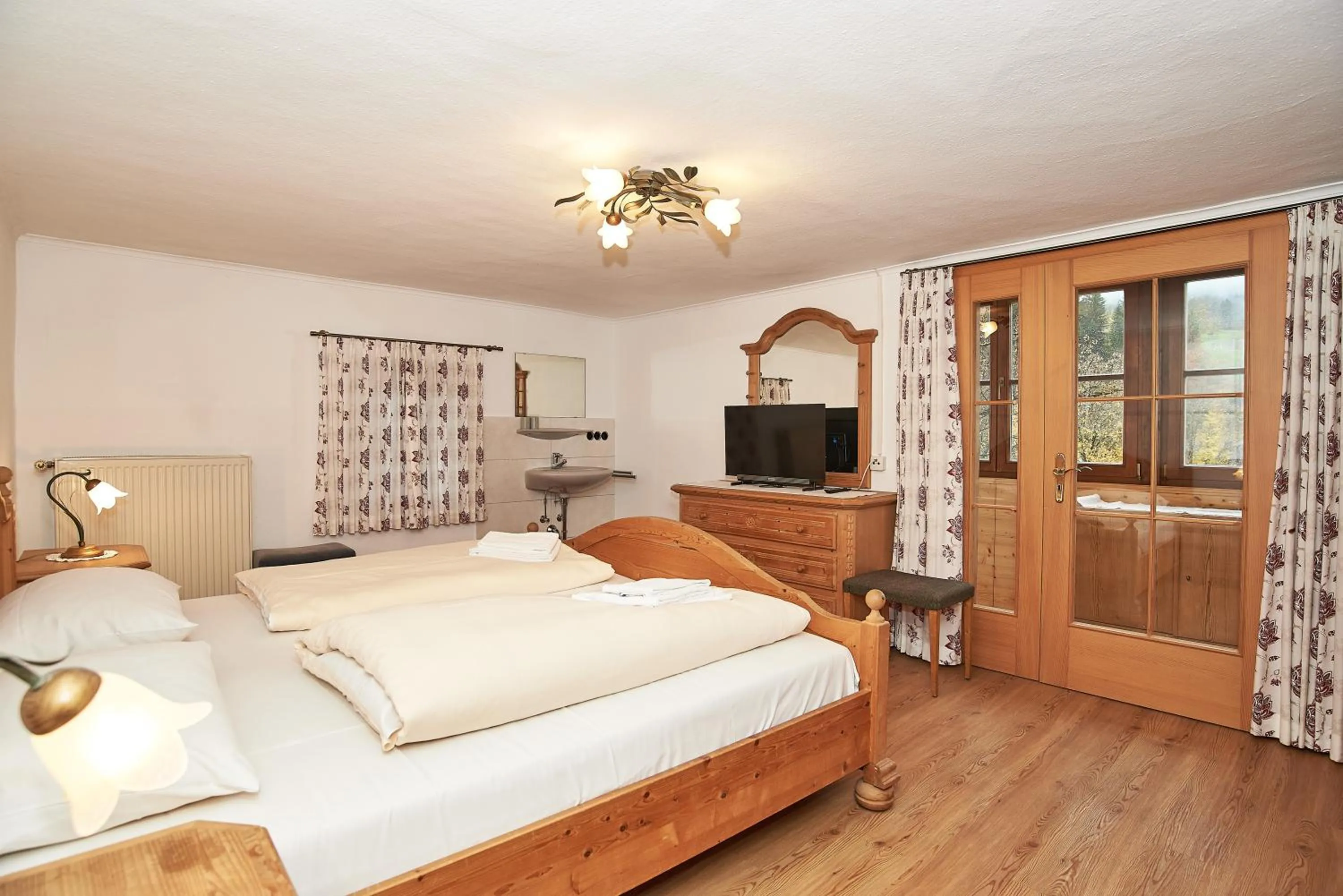 Bed in Alpen-Hotel Seimler