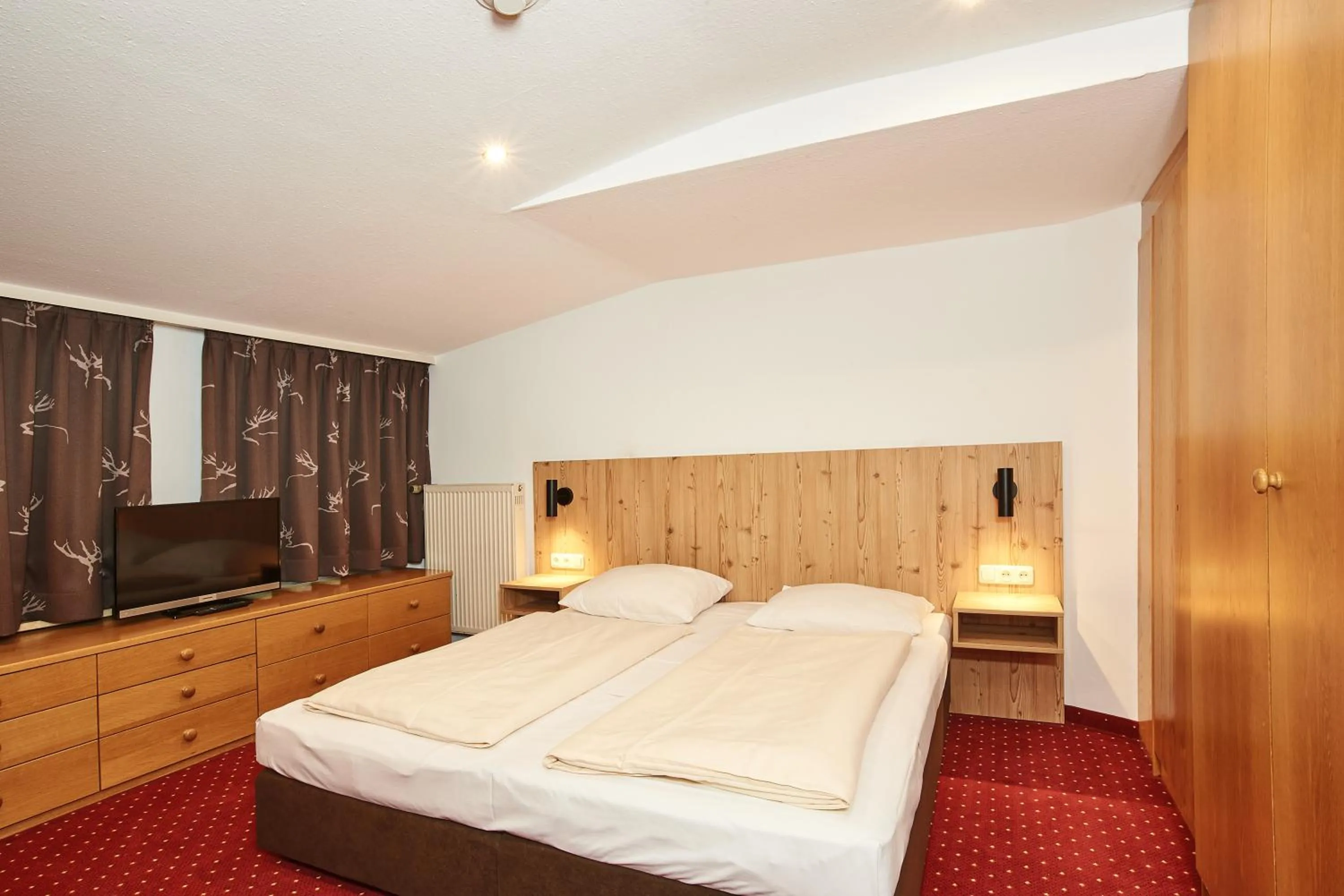 Bed in Alpen-Hotel Seimler