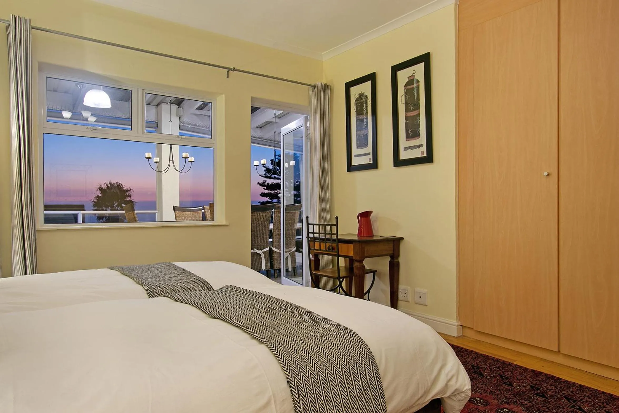 Bedroom, Bed in Merridew Villa