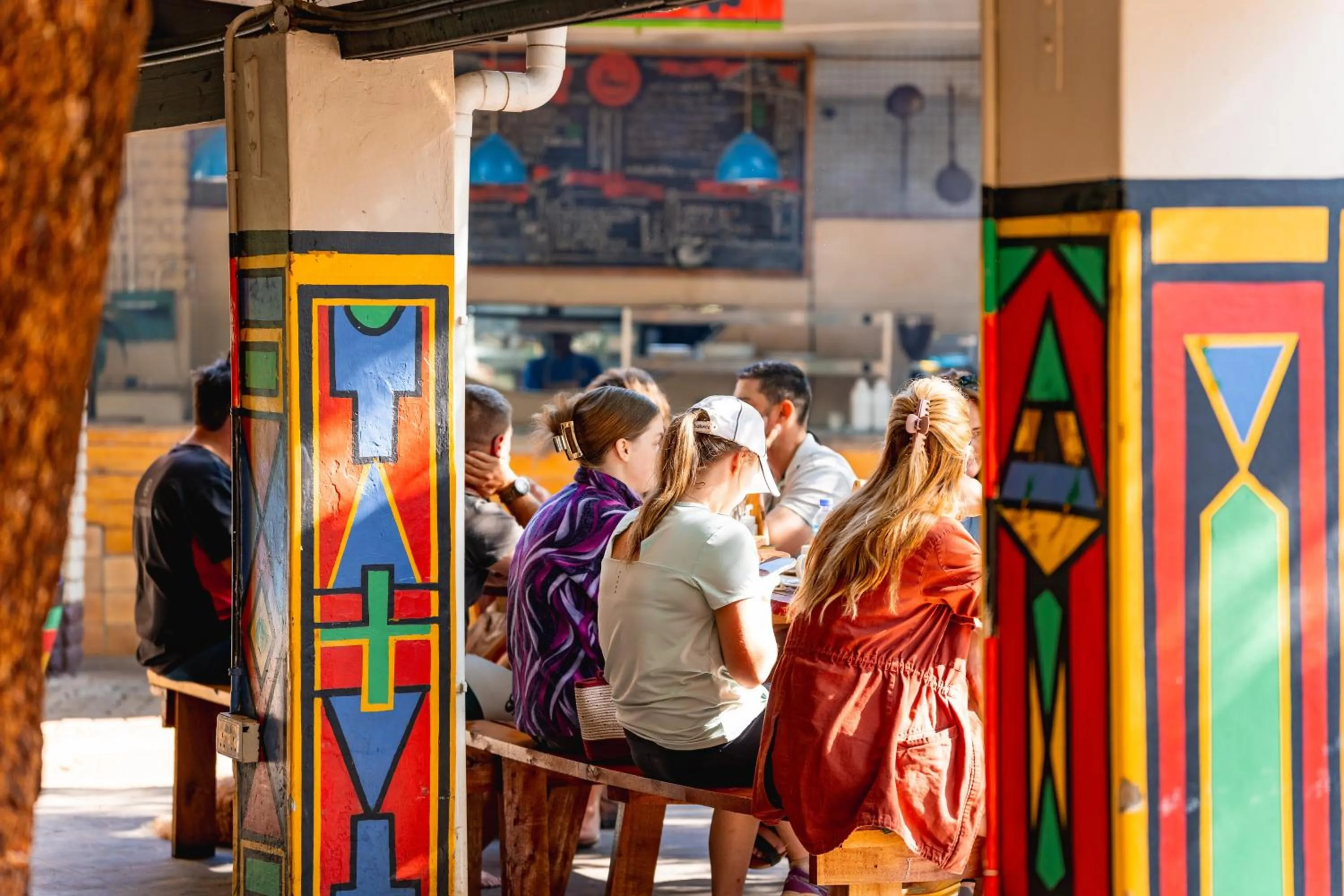 Restaurant/places to eat in Shoestrings Backpackers Lodge Vic Falls