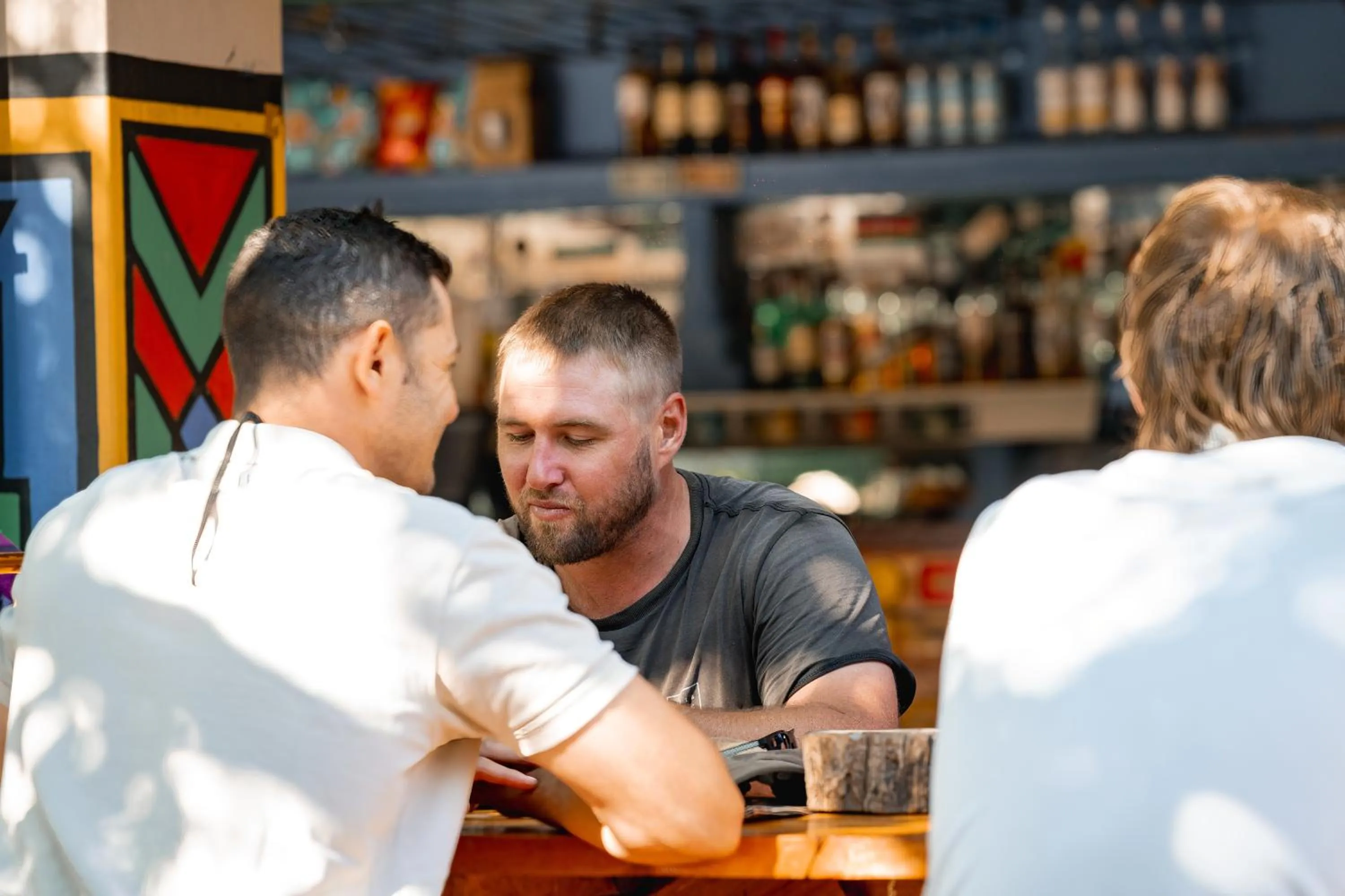 Lounge or bar in Shoestrings Backpackers Lodge Vic Falls