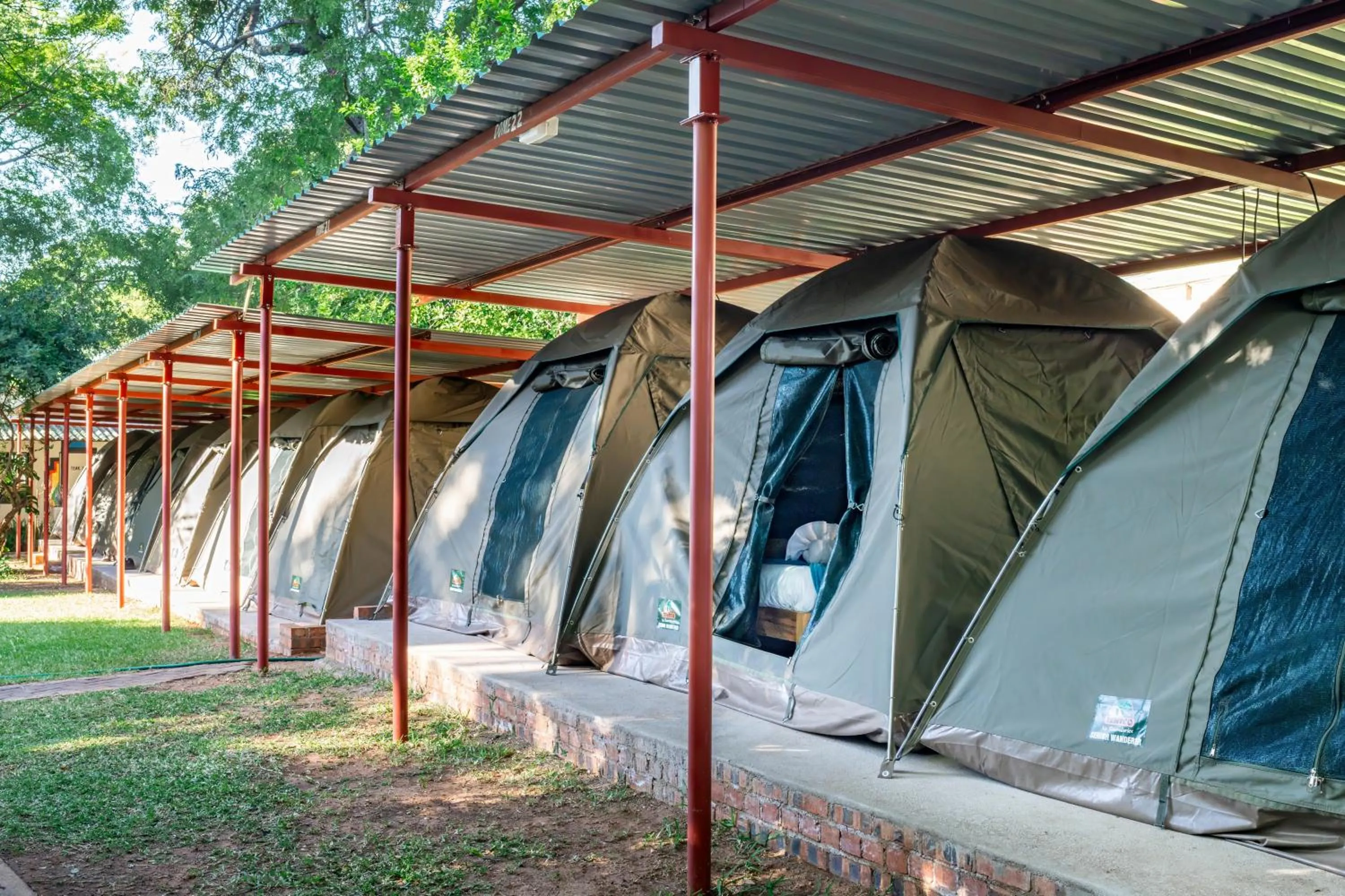 Bedroom in Shoestrings Backpackers Lodge Vic Falls