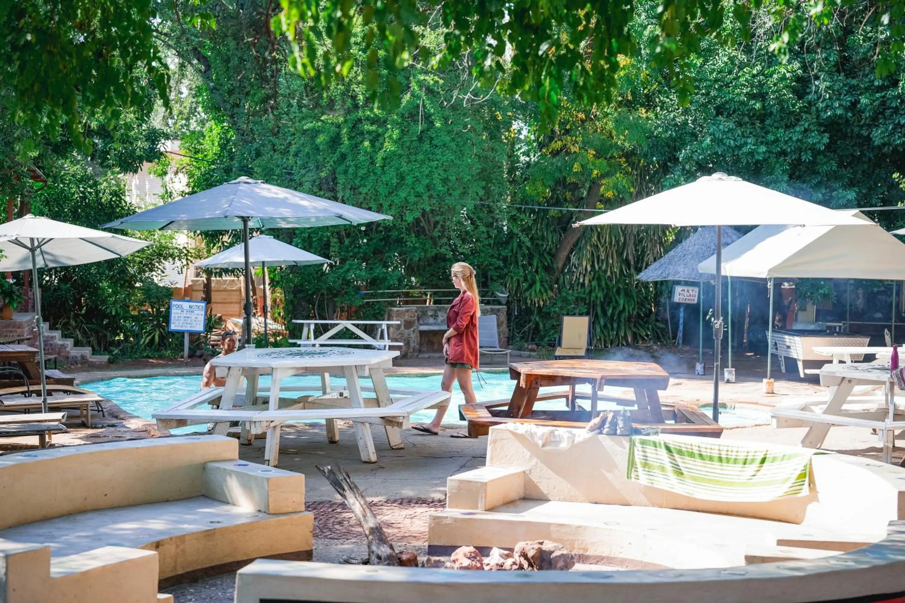 Swimming pool in Shoestrings Backpackers Lodge Vic Falls