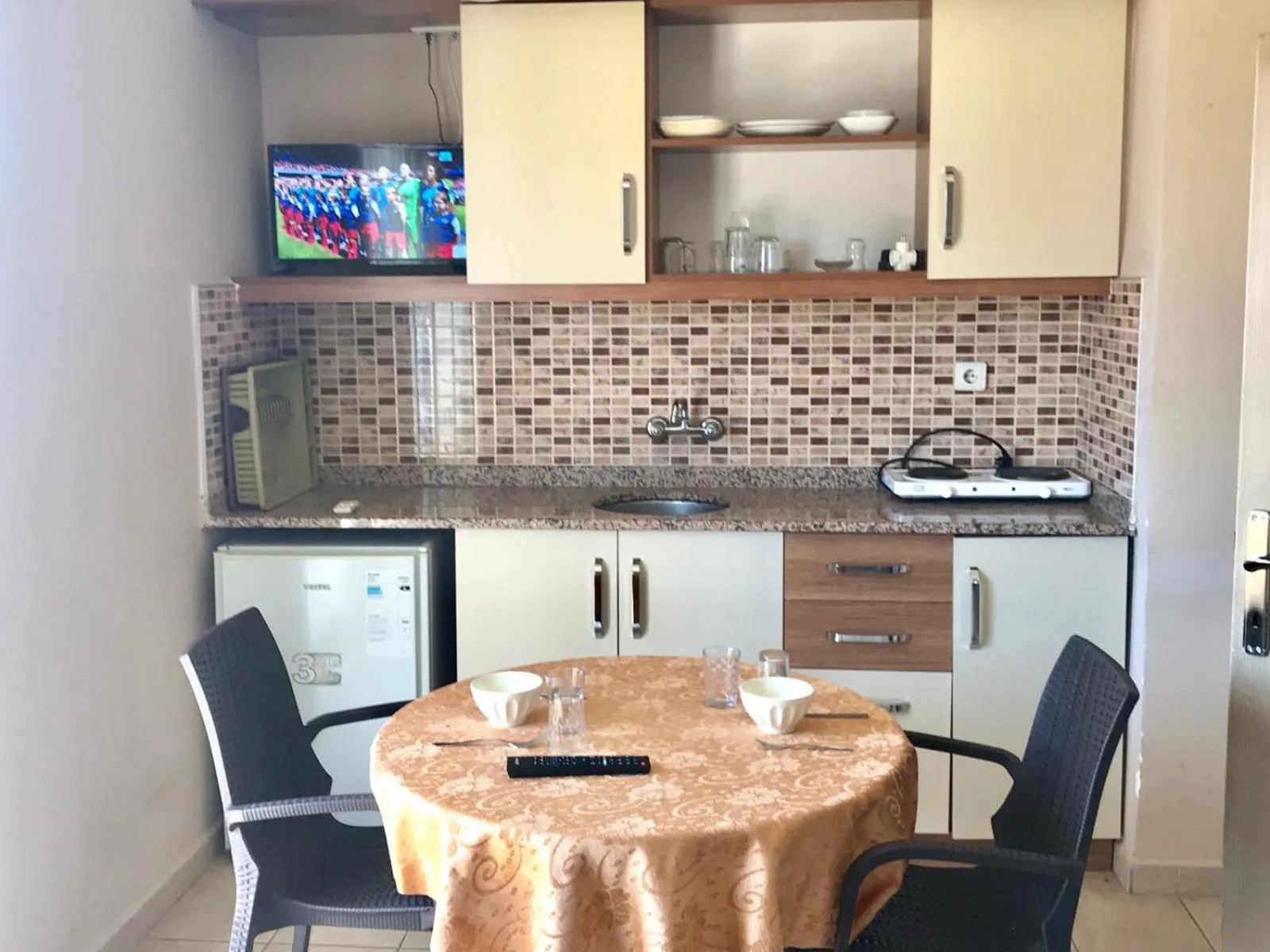 Kitchen or kitchenette in Serendi Apart Hotel