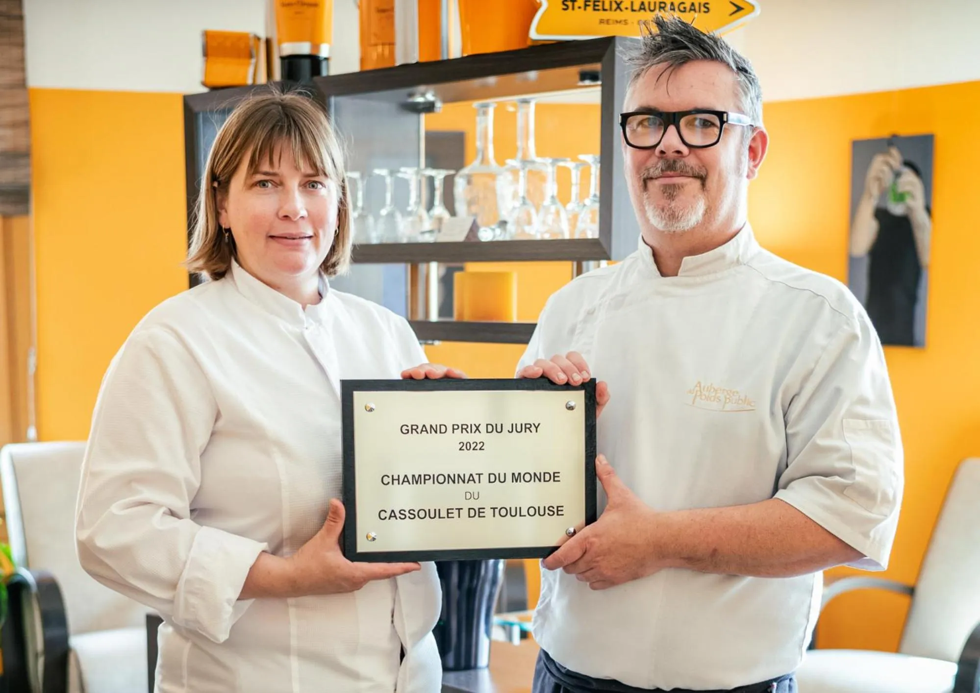 Restaurant/places to eat in Auberge du Poids Public Logis Hotel