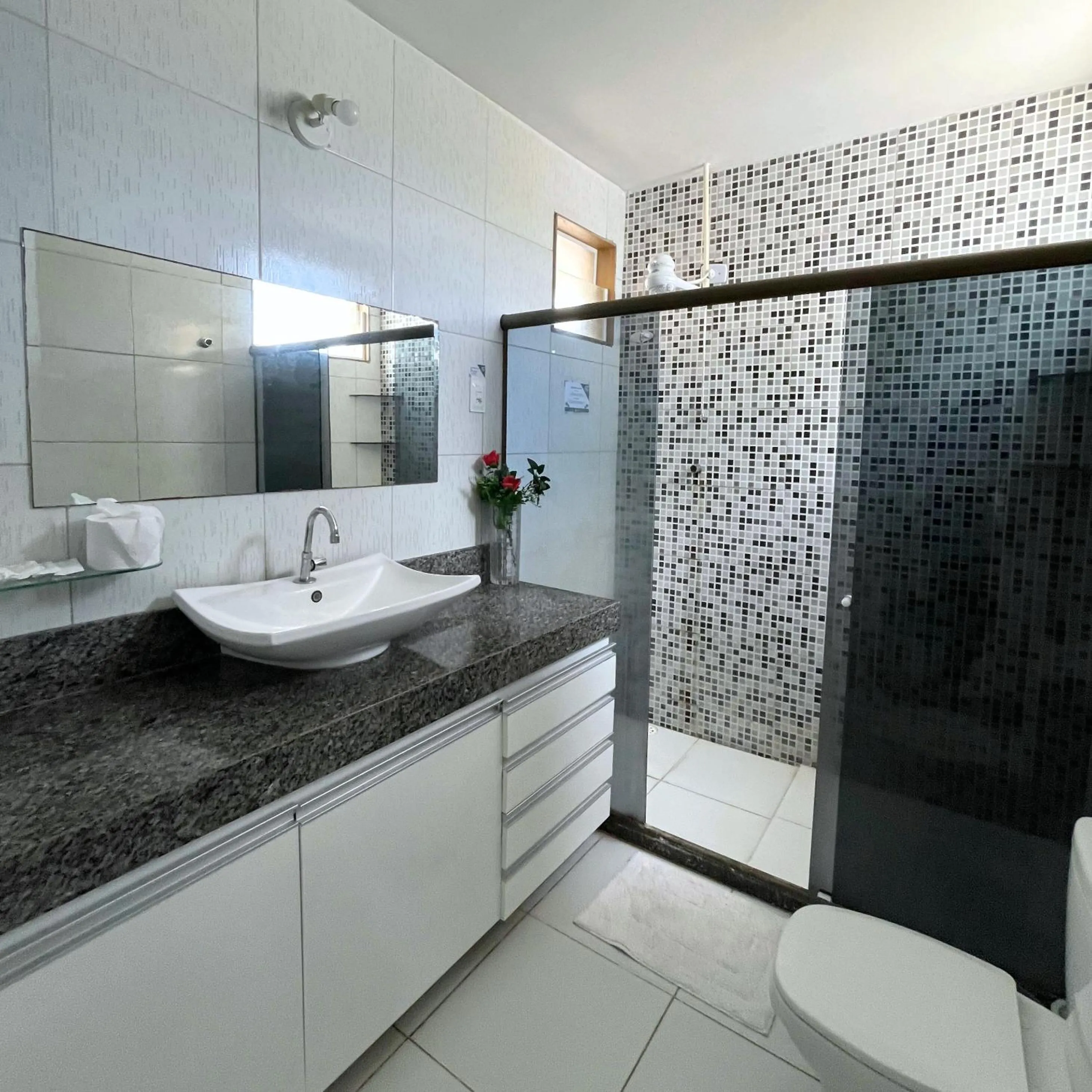 Shower in Casamar Pousada