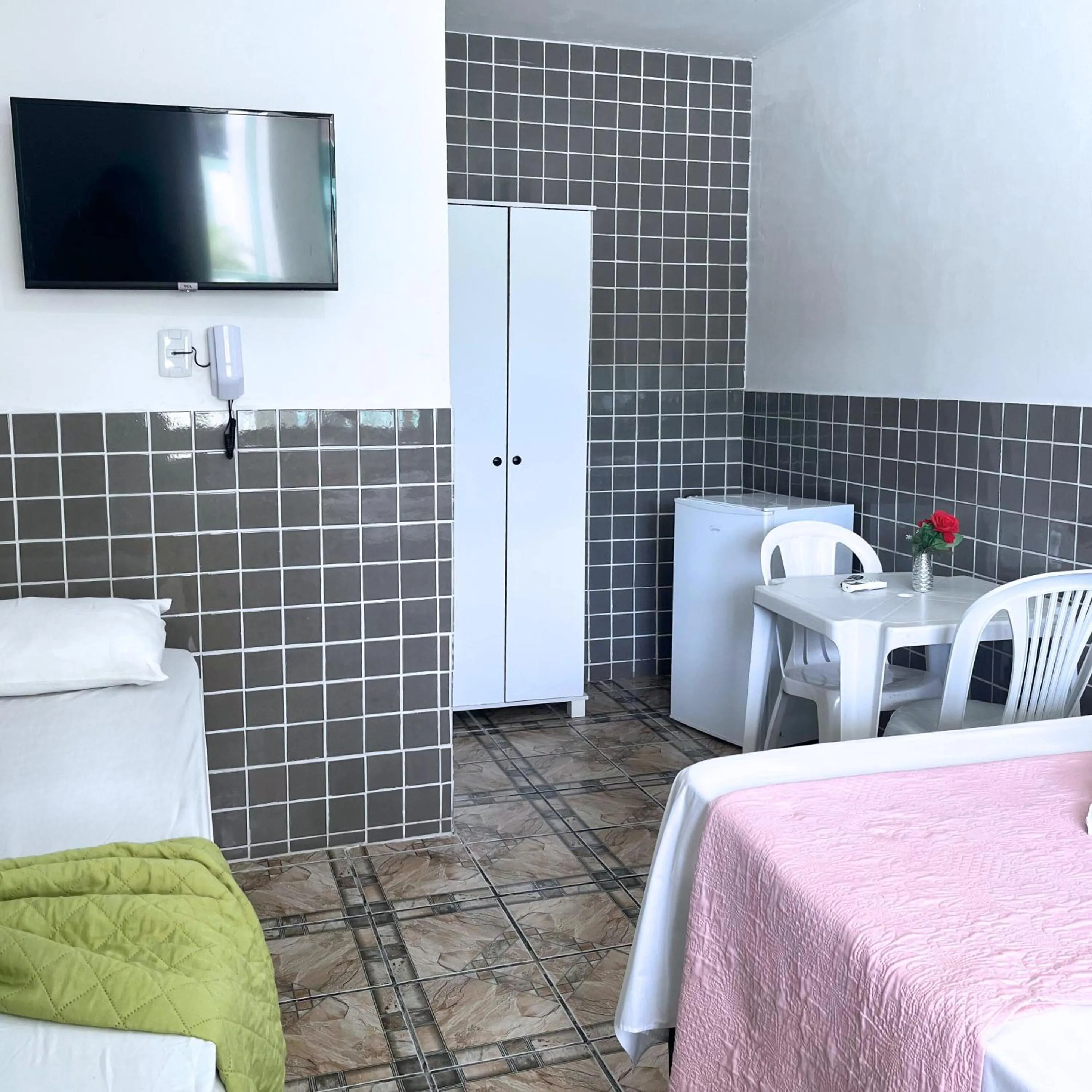 TV and multimedia, Bed in Casamar Pousada