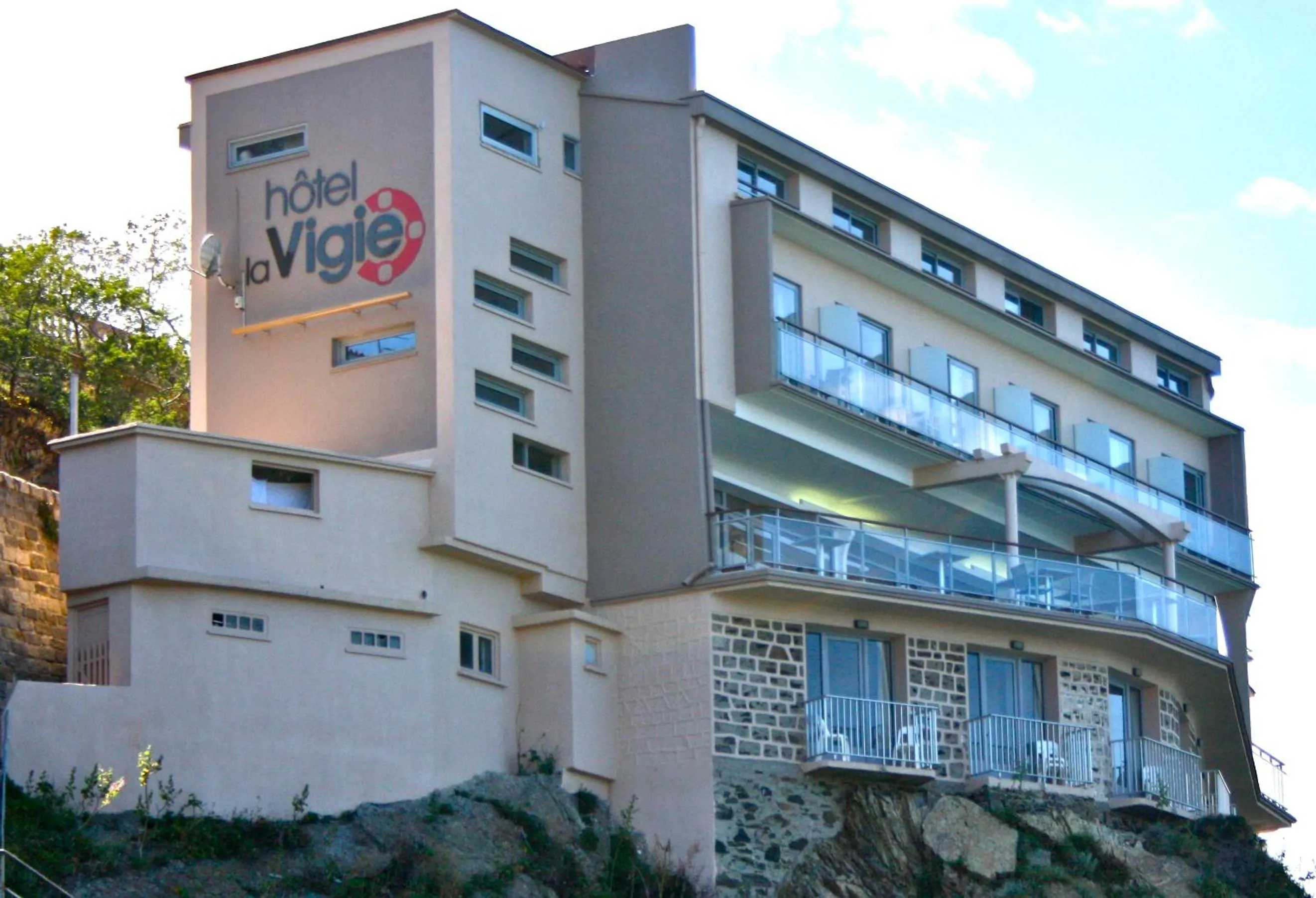 Property building in Hotel La Vigie - Face à la mer