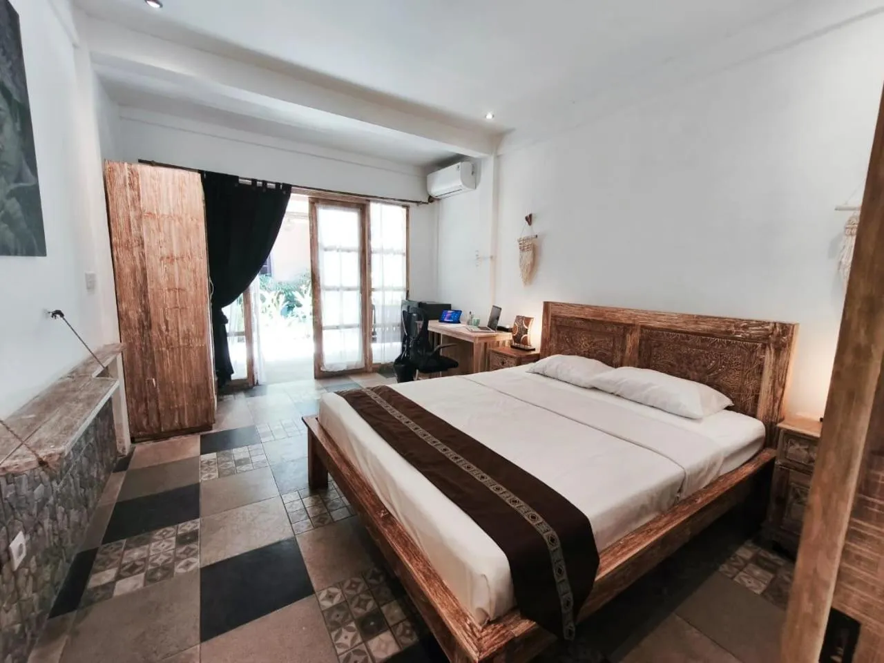 Bed in Canggu Pinpoint Rooms