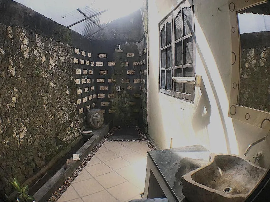 Bathroom in Canggu Pinpoint Rooms
