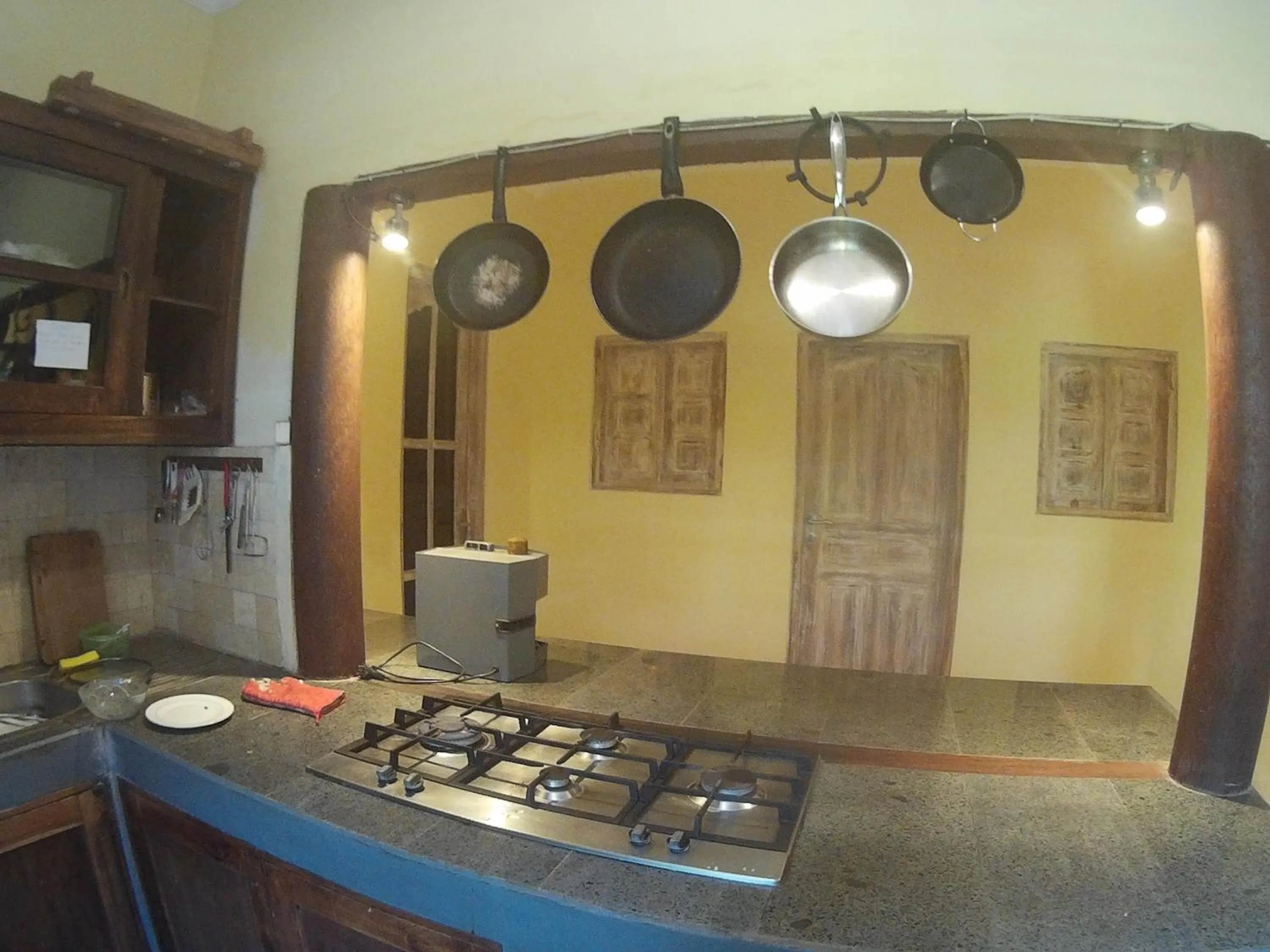 Kitchen or kitchenette in Canggu Pinpoint Rooms